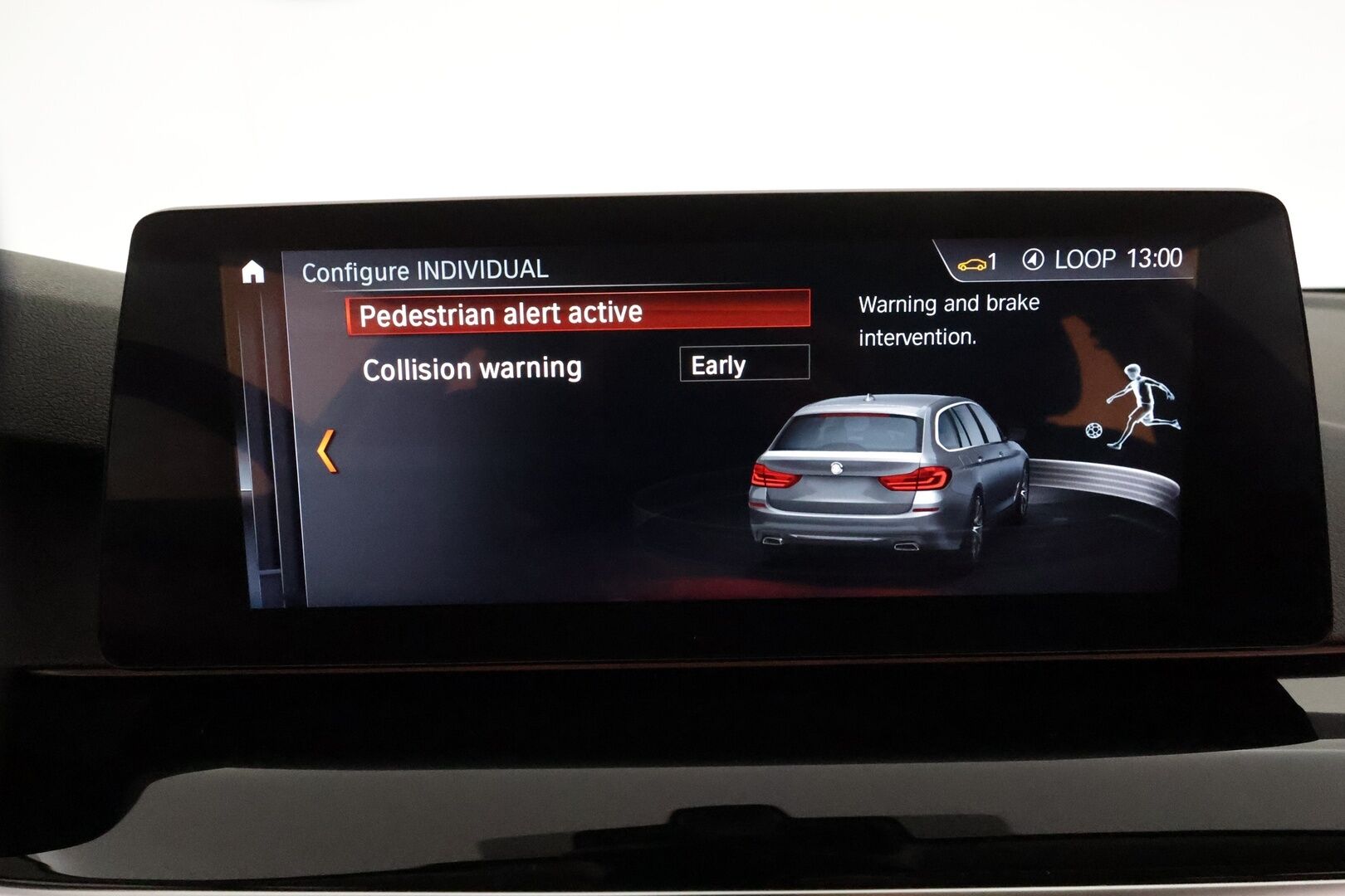 BMW 520 2018 G31 Touring 520d A xDrive Business Sport **Webasto / Vakkari / P.kamera / Digimittaristo / Puolinahat / LED / Navi** - Suomi-auto / Kahdet renkaat aluvanteilla