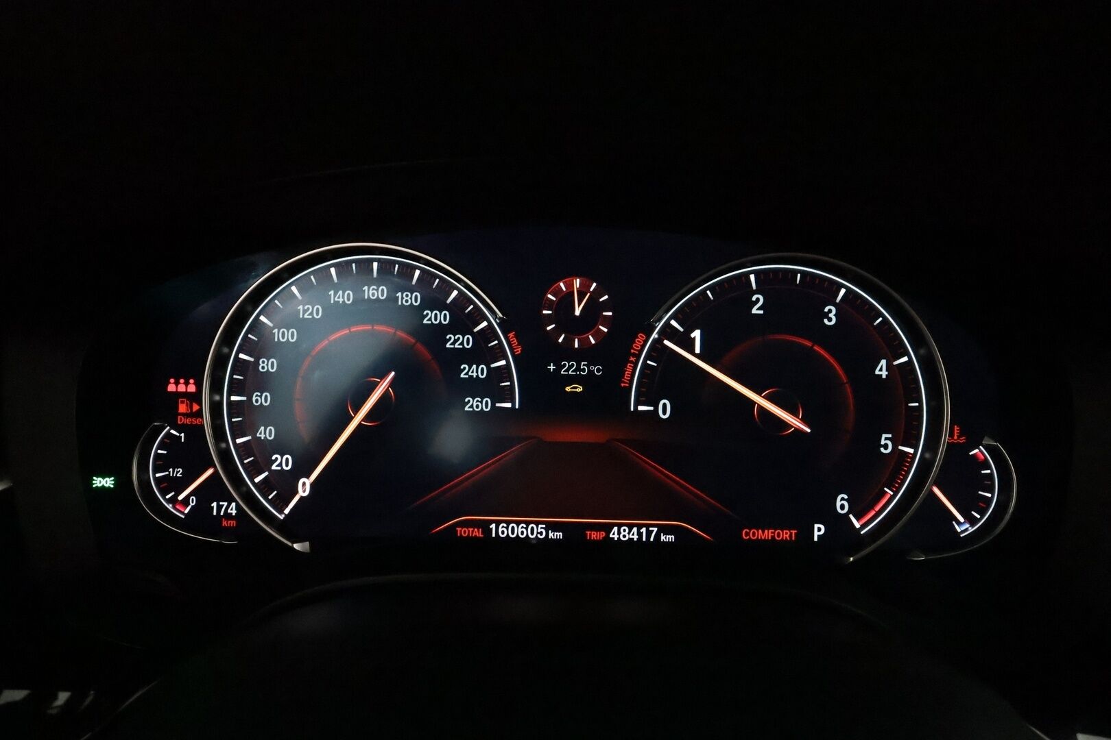 BMW 520 2018 G31 Touring 520d A xDrive Business Sport **Webasto / Vakkari / P.kamera / Digimittaristo / Puolinahat / LED / Navi** - Suomi-auto / Kahdet renkaat aluvanteilla
