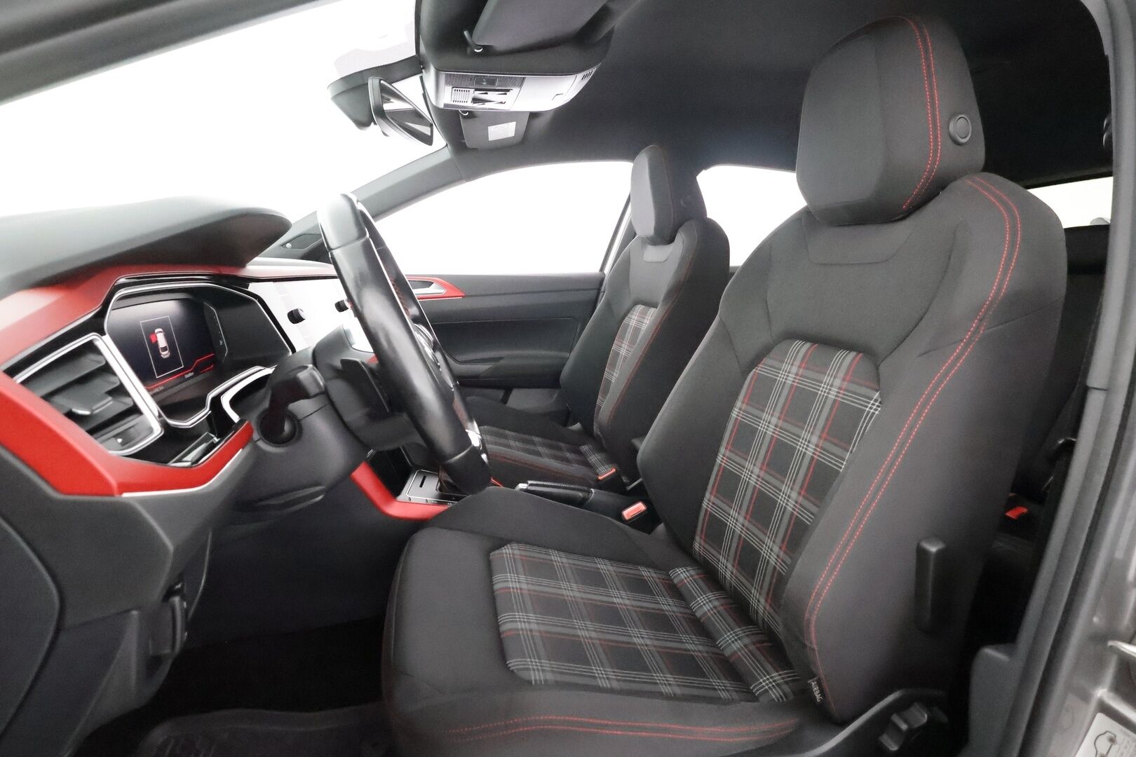 Volkswagen Polo 2018 GTI 2,0 TSI 147 kW (200 hv) DSG-automaatti - | Merkkihuollot | Beats Audio | ACC | LED | Digimittaristo | App Connect | P.tutkat | Front Assist | Lohko+sisälämmitin | 2x renkaat aluin | Suomiauto | 