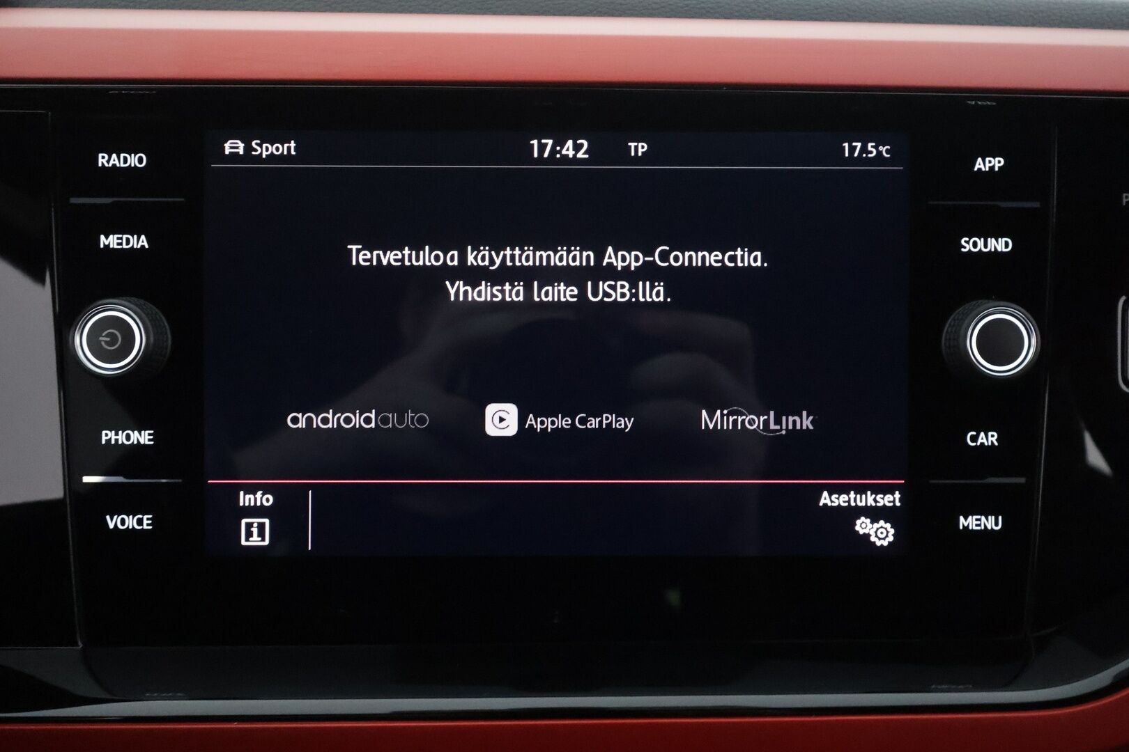 Volkswagen Polo 2018 GTI 2,0 TSI 147 kW (200 hv) DSG-automaatti - | Merkkihuollot | Beats Audio | ACC | LED | Digimittaristo | App Connect | P.tutkat | Front Assist | Lohko+sisälämmitin | 2x renkaat aluin | Suomiauto | 
