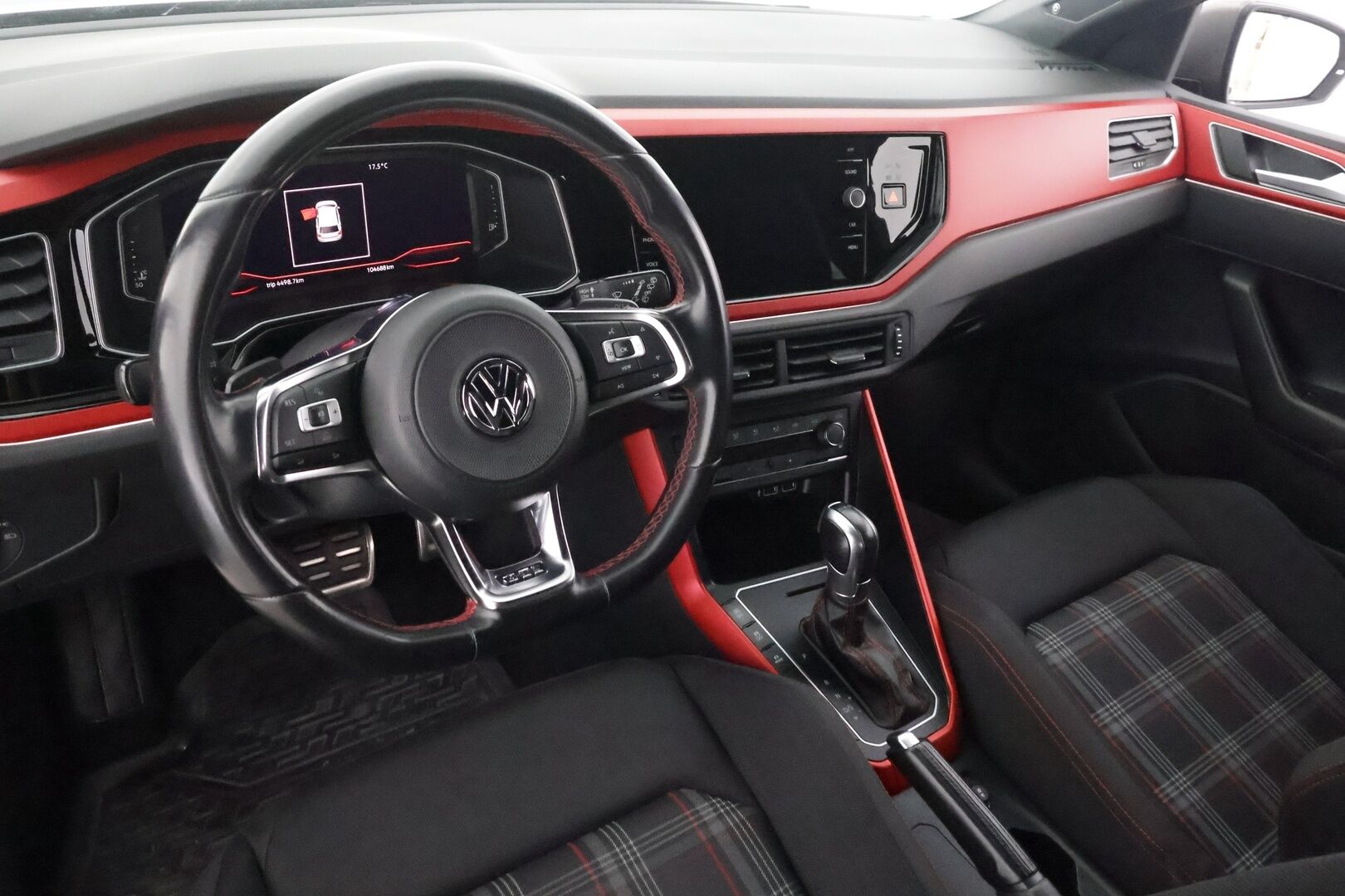 Volkswagen Polo 2018 GTI 2,0 TSI 147 kW (200 hv) DSG-automaatti - | Merkkihuollot | Beats Audio | ACC | LED | Digimittaristo | App Connect | P.tutkat | Front Assist | Lohko+sisälämmitin | 2x renkaat aluin | Suomiauto | 