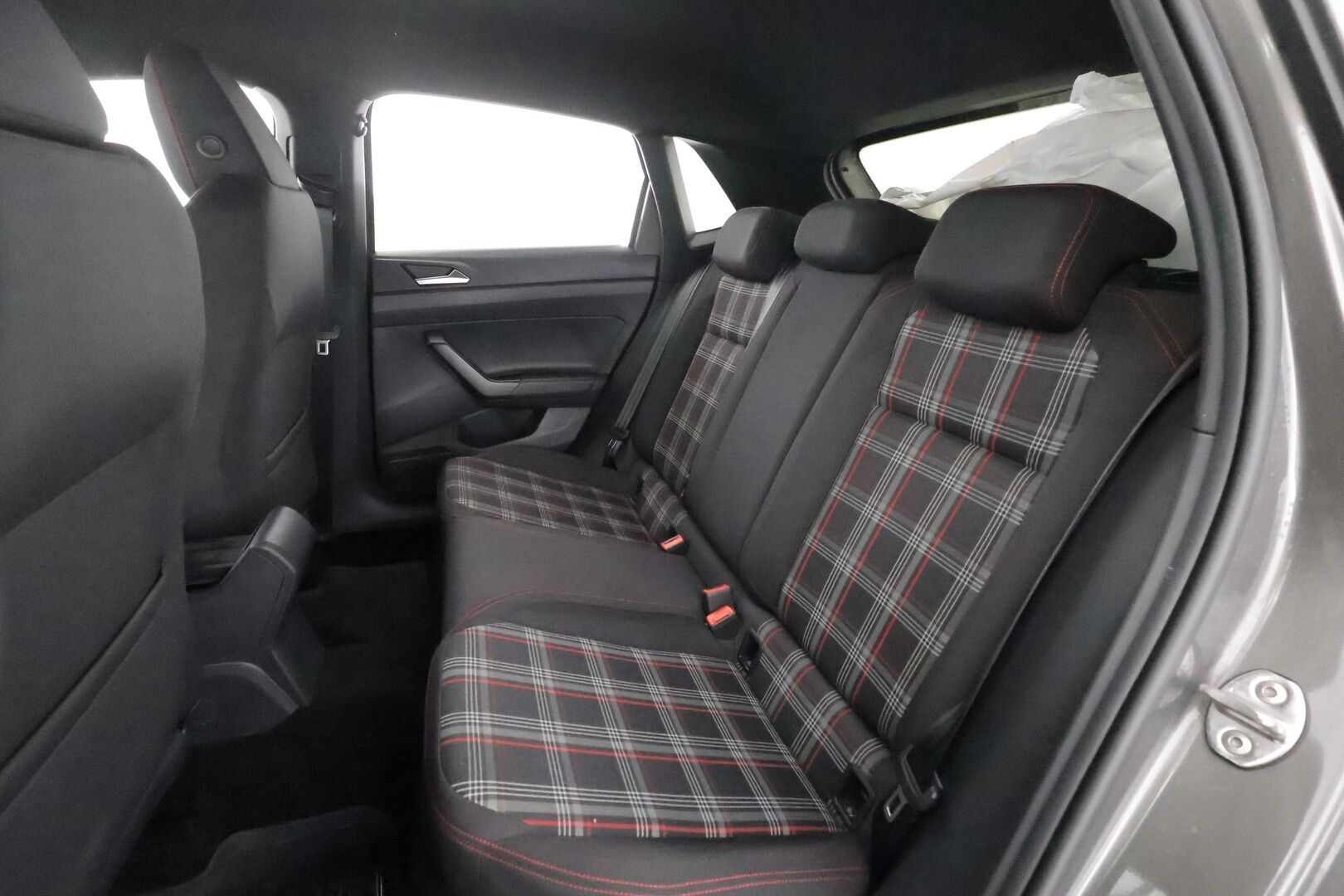 Volkswagen Polo 2018 GTI 2,0 TSI 147 kW (200 hv) DSG-automaatti - | Merkkihuollot | Beats Audio | ACC | LED | Digimittaristo | App Connect | P.tutkat | Front Assist | Lohko+sisälämmitin | 2x renkaat aluin | Suomiauto | 