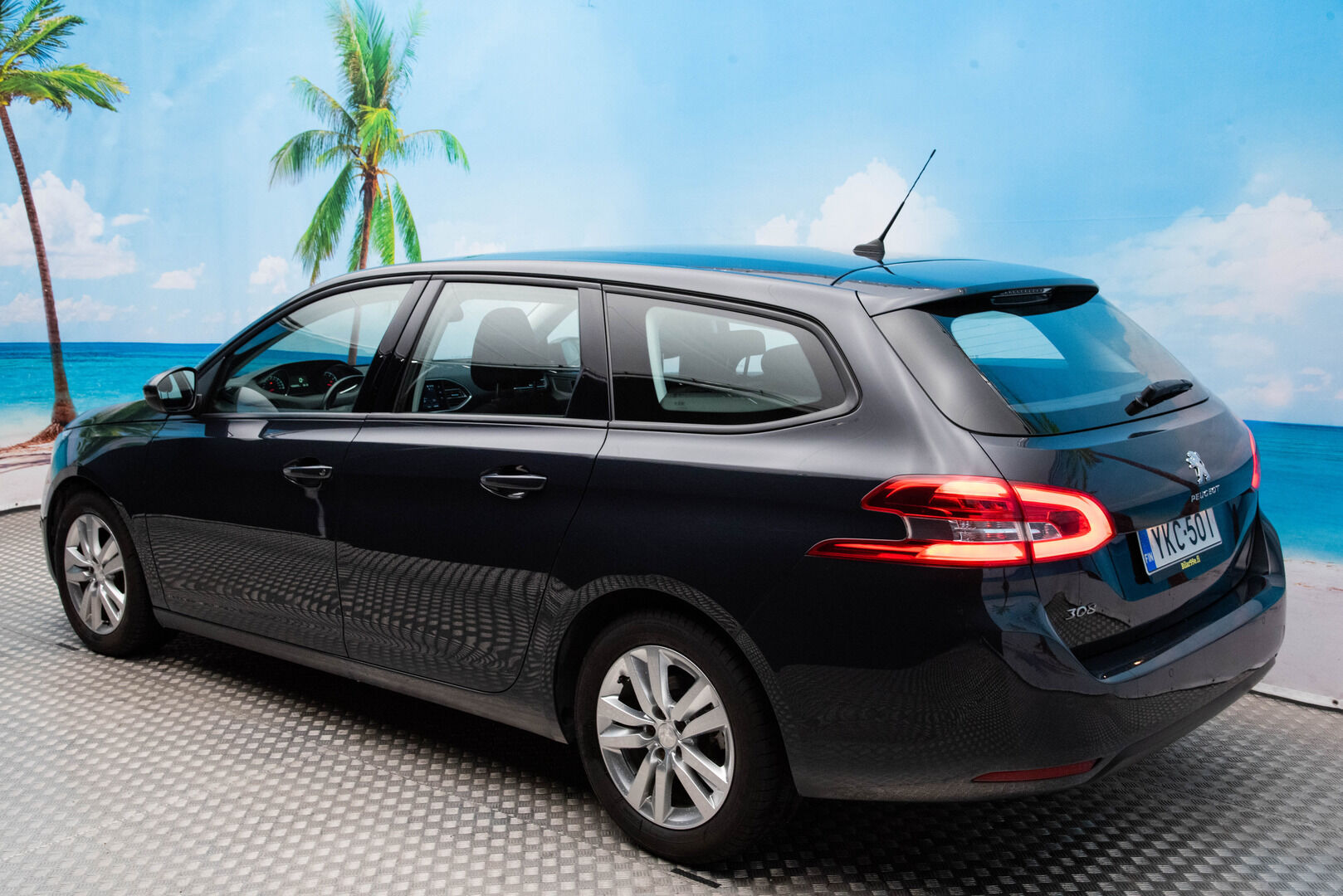Peugeot 308 2018 SW Active PureTech 130 ** Vakkari / Suomi-Auto / P.tutka - Uudet kesärenkaat / Huollettu