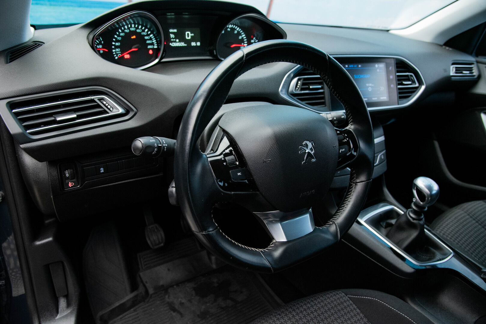 Peugeot 308 2018 SW Active PureTech 130 ** Vakkari / Suomi-Auto / P.tutka - Uudet kesärenkaat / Huollettu