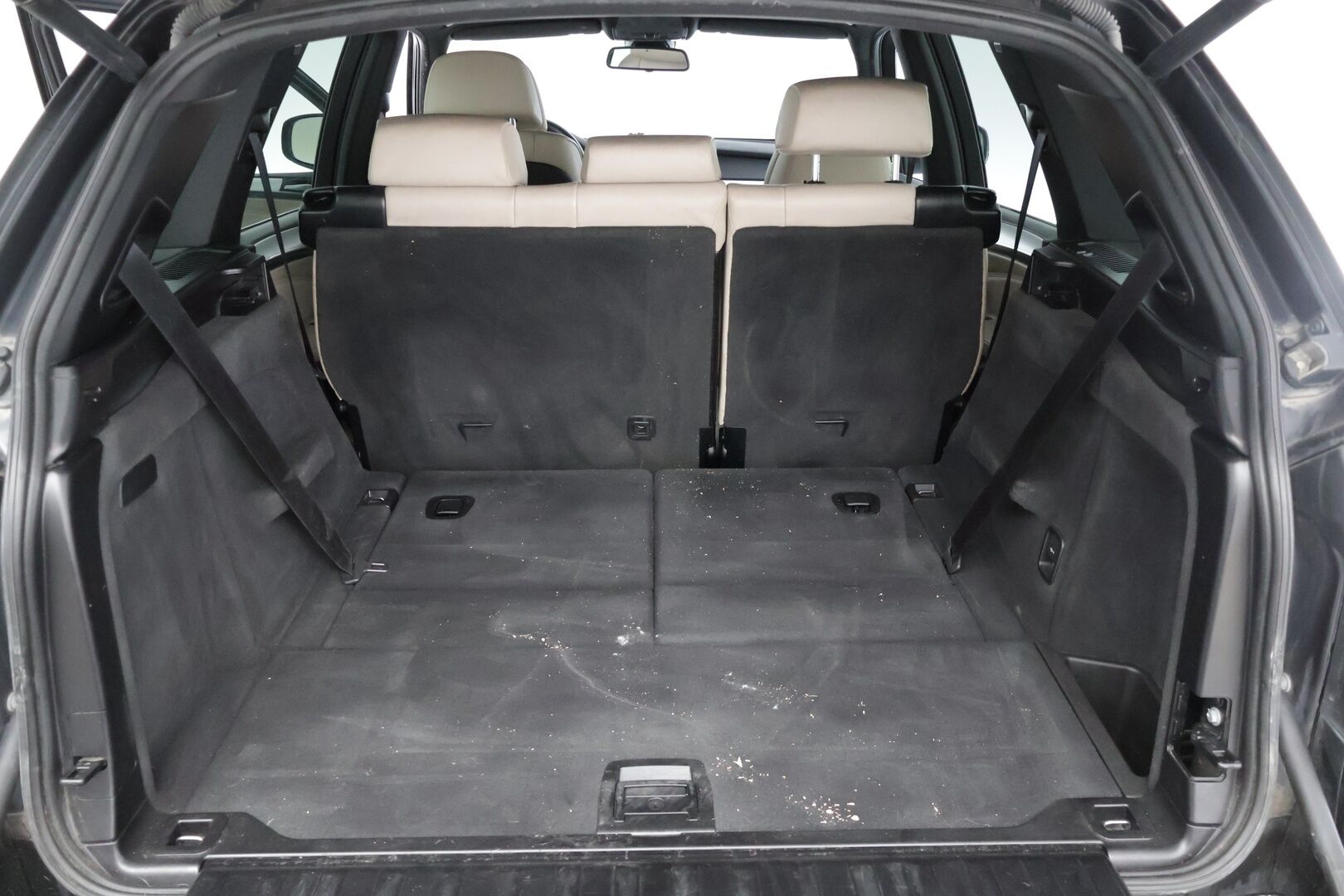BMW X5 2011 xDrive40d TwinPower Turbo A E70 SAV * Myydään huutokaupat.com / 7P / Koukku / Hifit / Comfort-penkit / Ratinlämmitys / - * Katsastettu 28.5.2025 / Kattavasti huollettu ja korjattu / Kahdet renkaat vanteilla! *