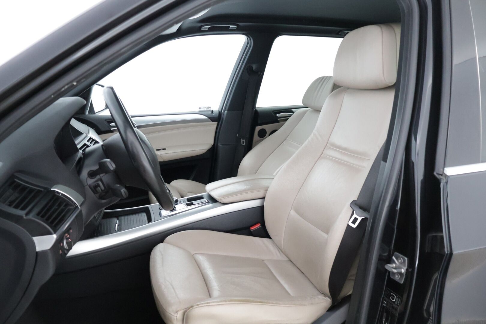 BMW X5 2011 xDrive40d TwinPower Turbo A E70 SAV * Myydään huutokaupat.com / 7P / Koukku / Hifit / Comfort-penkit / Ratinlämmitys / - * Katsastettu 28.5.2025 / Kattavasti huollettu ja korjattu / Kahdet renkaat vanteilla! *