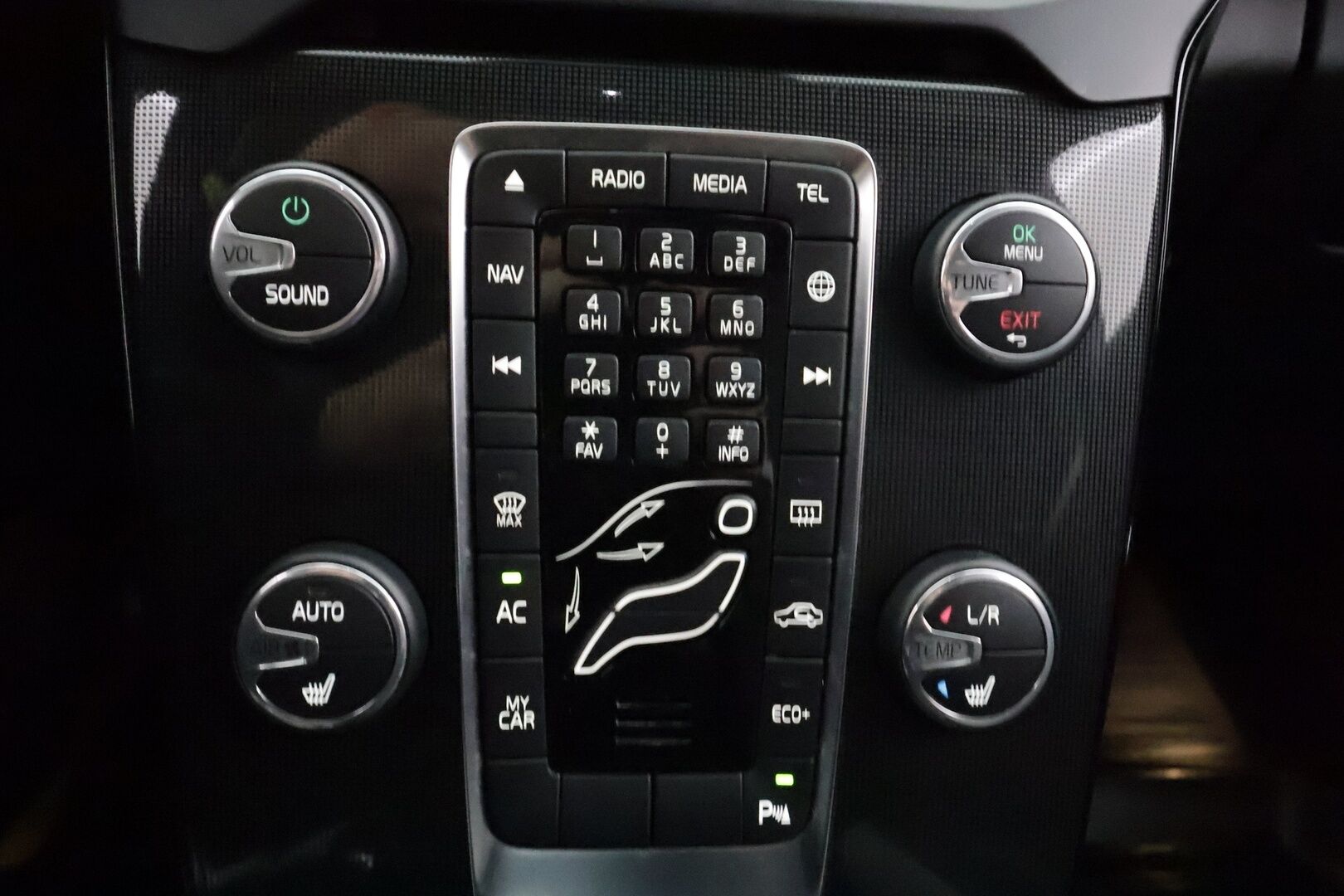 Volvo V40 2019 T2 Business Dynamic Edition aut - | Vakkari | Webasto | LED | P.Tutkat | Digimittaristo | Suomi-auto | Kahdet Renkaat |