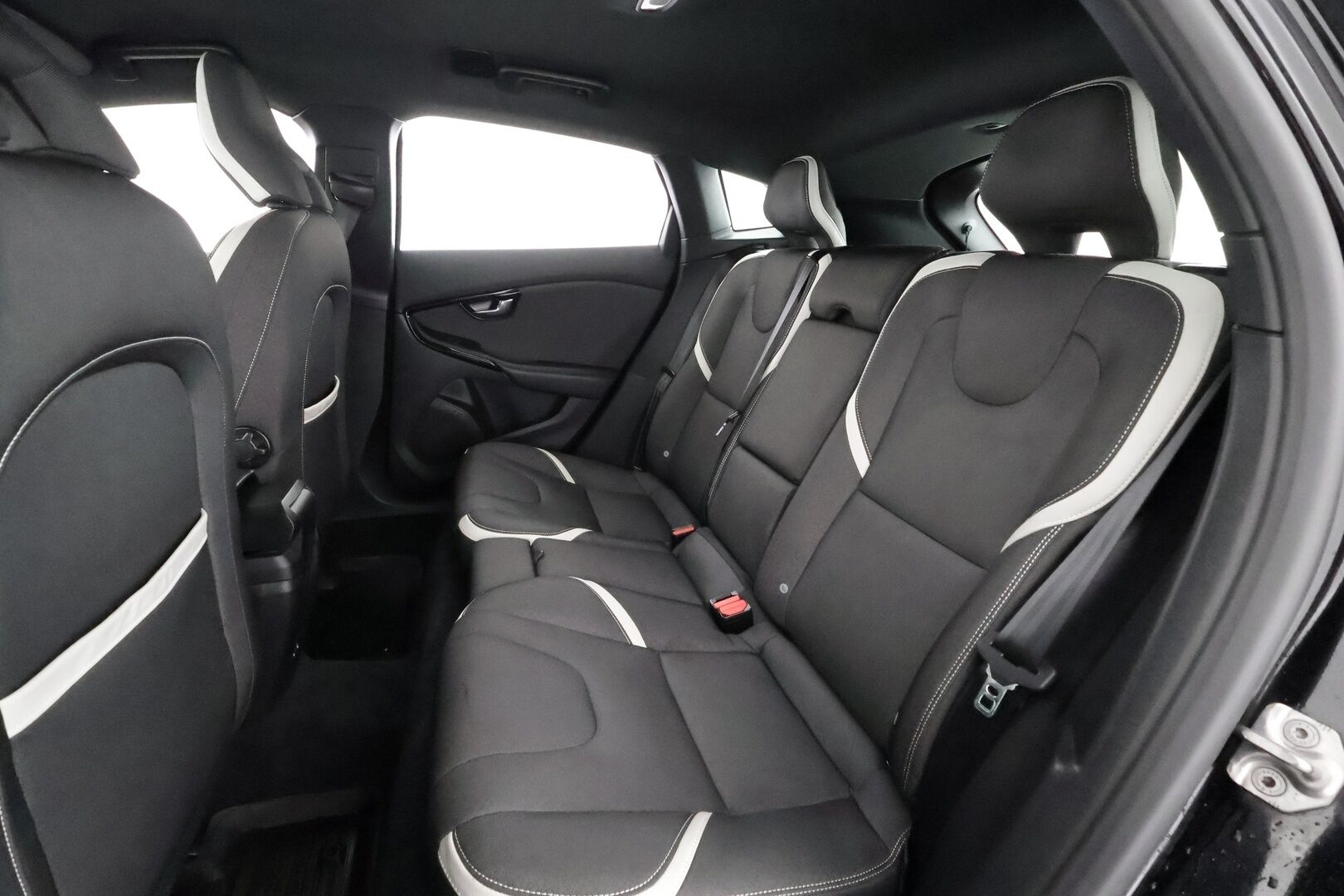 Volvo V40 2019 T2 Business Dynamic Edition aut - | Vakkari | Webasto | LED | P.Tutkat | Digimittaristo | Suomi-auto | Kahdet Renkaat |