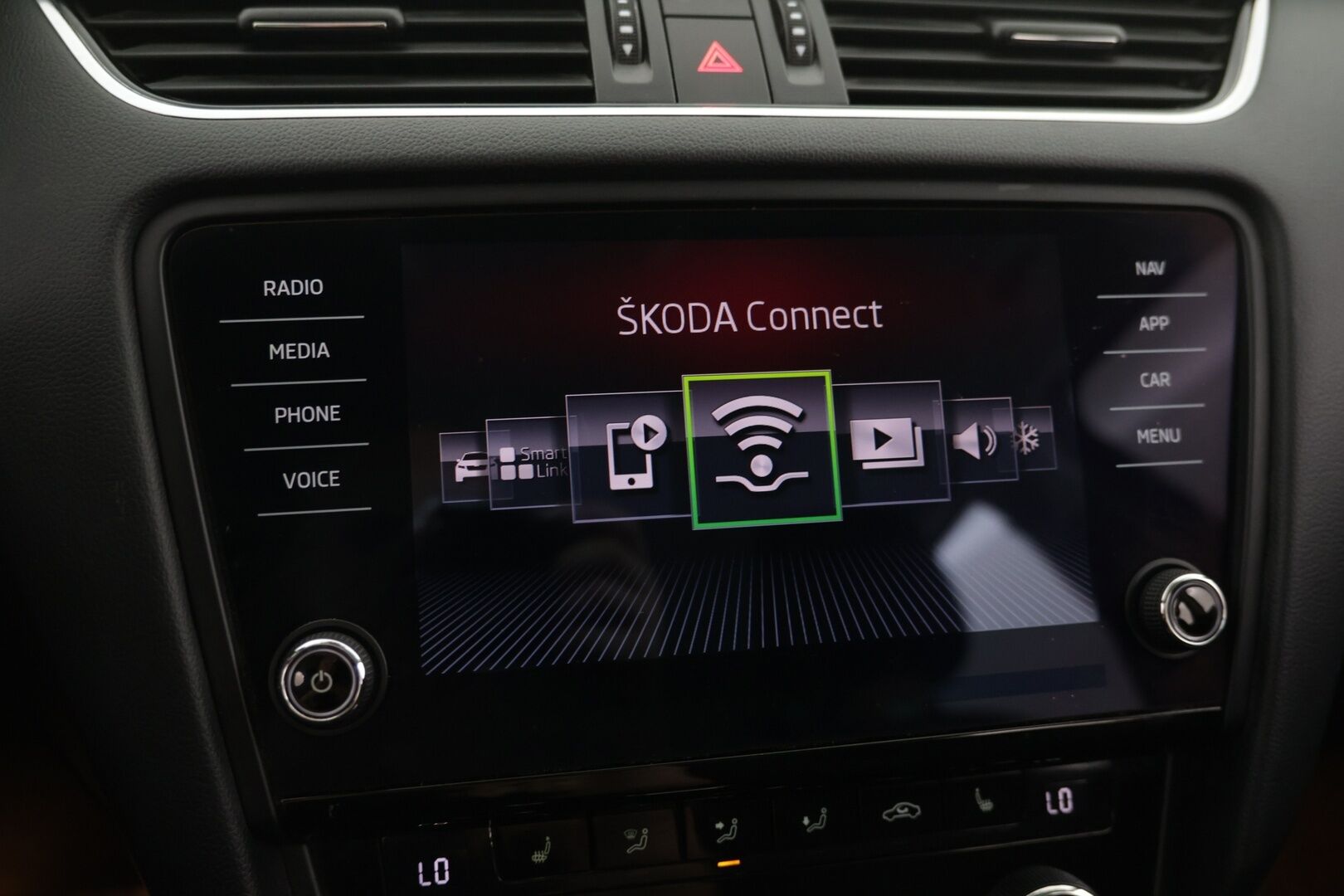 Skoda Octavia 2018 Combi 1,4 TSI G-TEC Style DSG Autom. - Myydään vain Huutokaupat.com | ACC | P.Kamera | Tutkat | Lohkolämmitin | Automaattinen ilmastointi | Penkinlämmittimet | 