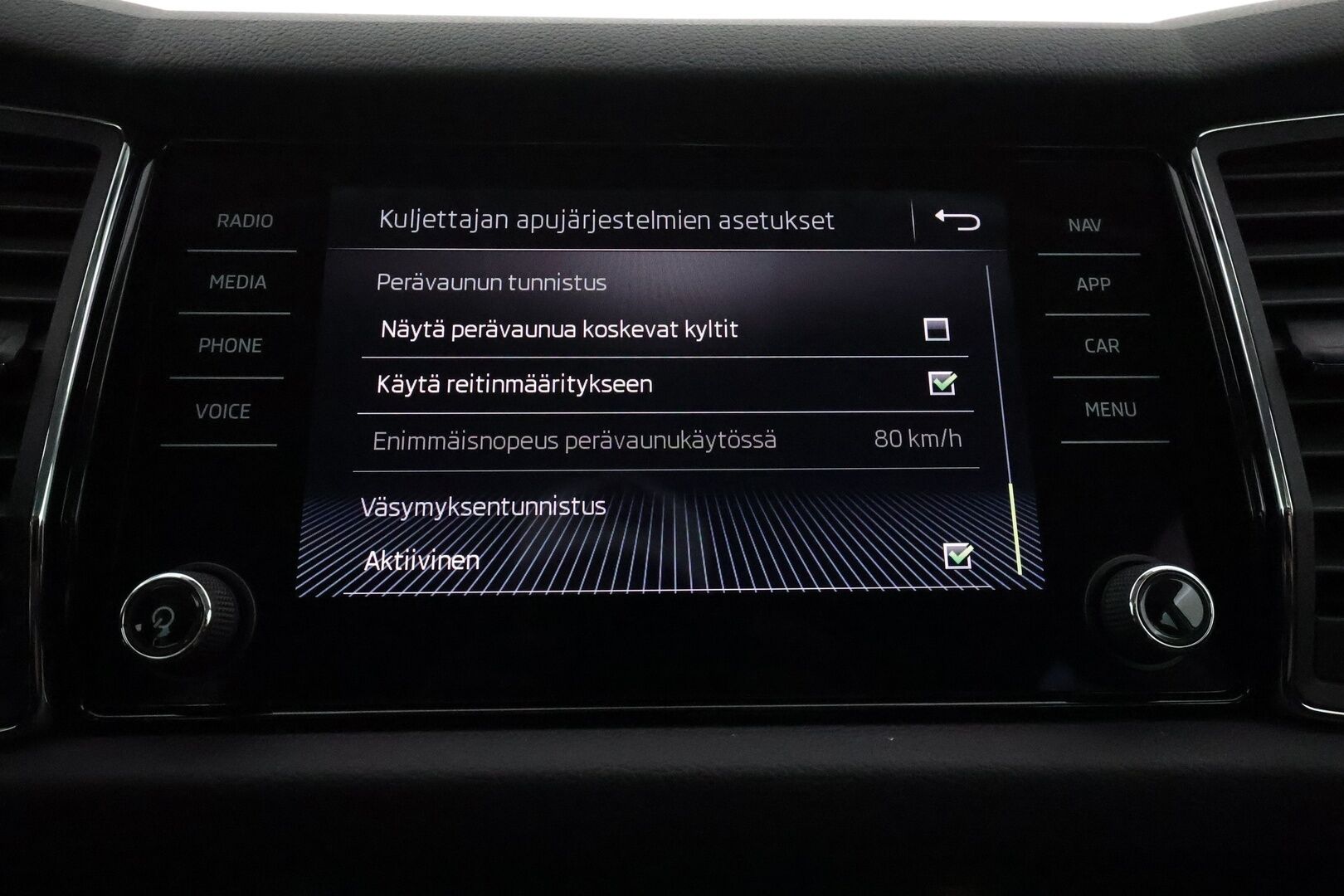 Skoda Kodiaq 2018 2,0 TSI 4x4 Style DSG 7-paik **Webasto / Canton / Adapt. vakkari / Muistipenkit / Koukku / Keyless / Apple&Android** - 3,99 % KORKOTARJOUS TÄHÄN AUTOON - 1-om. Suomi-auto / Merkkihuollettu