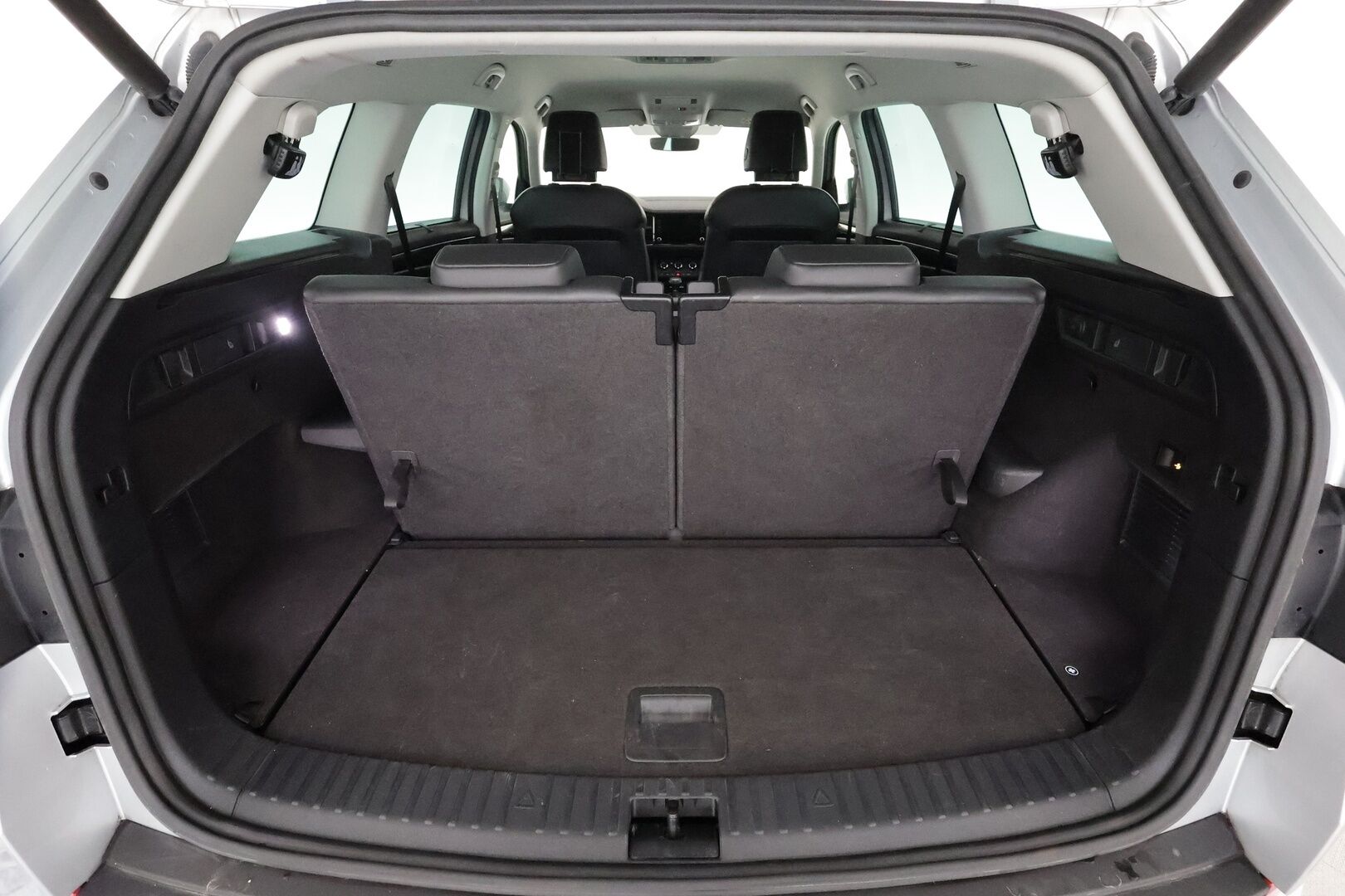 Skoda Kodiaq 2018 2,0 TSI 4x4 Style DSG 7-paik **Webasto / Canton / Adapt. vakkari / Muistipenkit / Koukku / Keyless / Apple&Android** - 3,99 % KORKOTARJOUS TÄHÄN AUTOON - 1-om. Suomi-auto / Merkkihuollettu