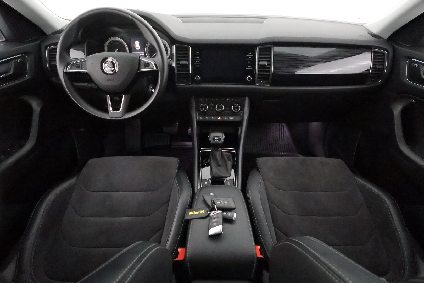 Skoda Kodiaq 2018 2,0 TSI 4x4 Style DSG 7-paik **Webasto / Canton / Adapt. vakkari / Muistipenkit / Koukku / Keyless / Apple&Android** - 3,99 % KORKOTARJOUS TÄHÄN AUTOON - 1-om. Suomi-auto / Merkkihuollettu