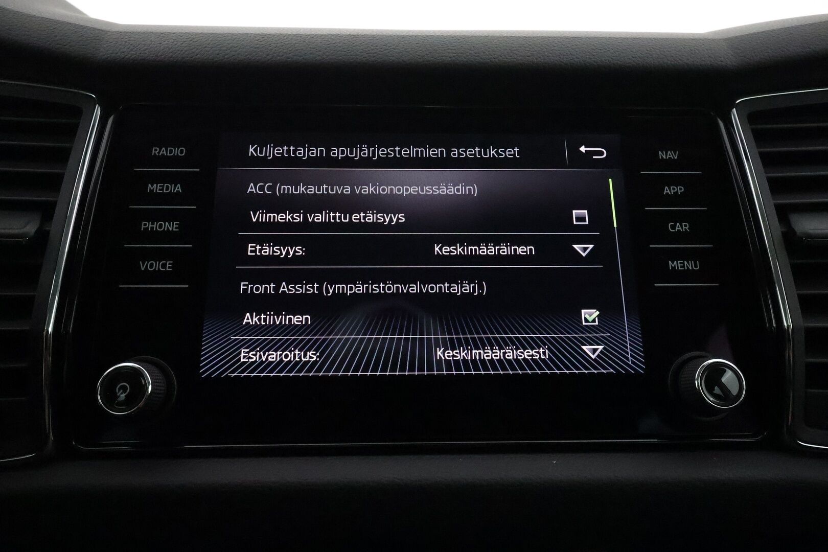 Skoda Kodiaq 2018 2,0 TSI 4x4 Style DSG 7-paik **Webasto / Canton / Adapt. vakkari / Muistipenkit / Koukku / Keyless / Apple&Android** - 3,99 % KORKOTARJOUS TÄHÄN AUTOON - 1-om. Suomi-auto / Merkkihuollettu