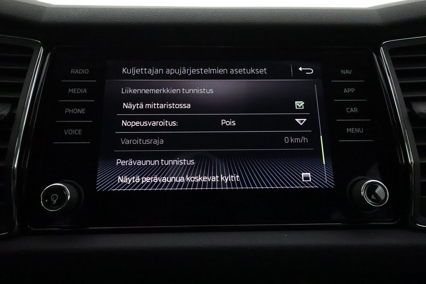 Skoda Kodiaq 2018 2,0 TSI 4x4 Style DSG 7-paik **Webasto / Canton / Adapt. vakkari / Muistipenkit / Koukku / Keyless / Apple&Android** - 3,99 % KORKOTARJOUS TÄHÄN AUTOON - 1-om. Suomi-auto / Merkkihuollettu