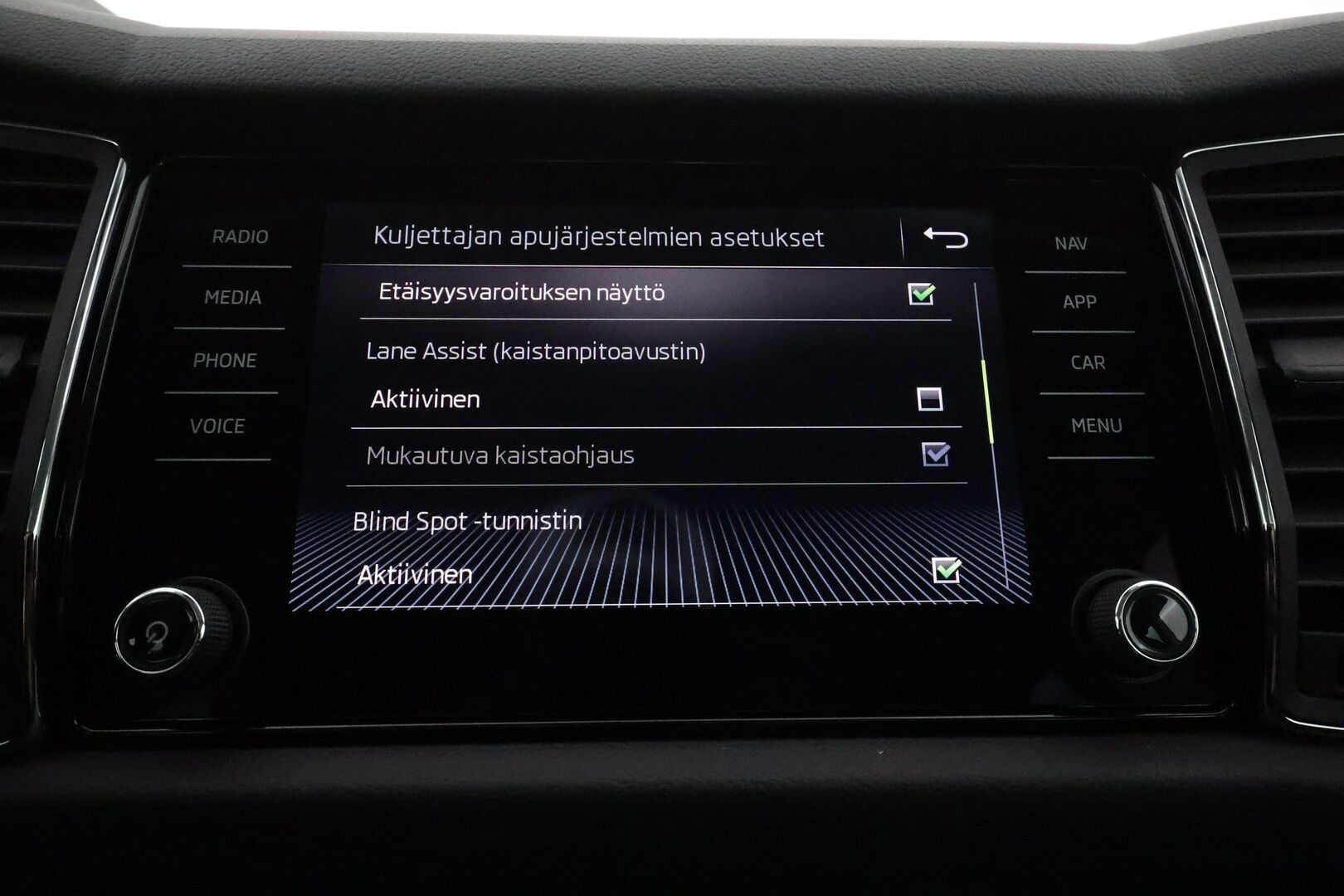 Skoda Kodiaq 2018 2,0 TSI 4x4 Style DSG 7-paik **Webasto / Canton / Adapt. vakkari / Muistipenkit / Koukku / Keyless / Apple&Android** - 3,99 % KORKOTARJOUS TÄHÄN AUTOON - 1-om. Suomi-auto / Merkkihuollettu
