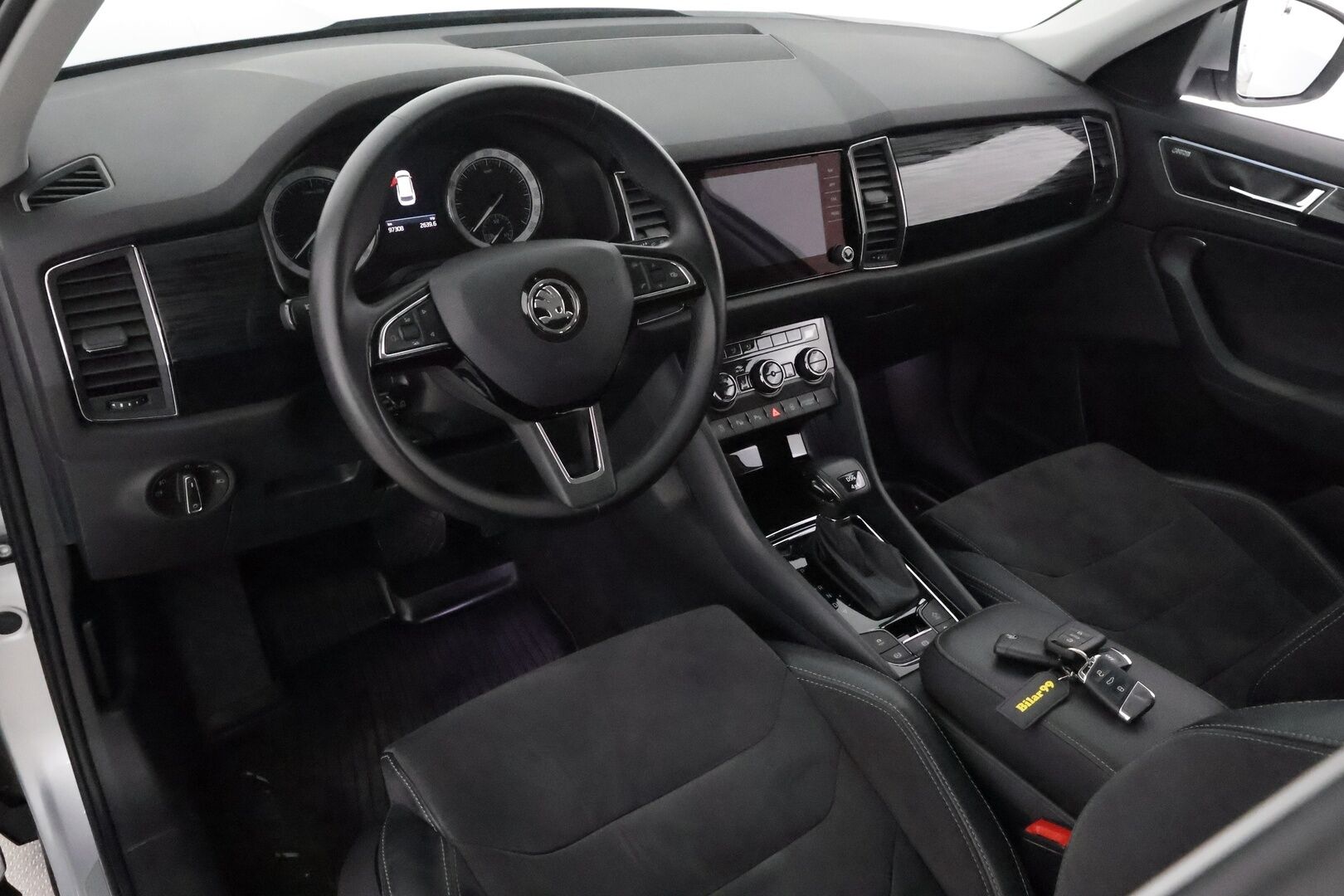 Skoda Kodiaq 2018 2,0 TSI 4x4 Style DSG 7-paik **Webasto / Canton / Adapt. vakkari / Muistipenkit / Koukku / Keyless / Apple&Android** - 3,99 % KORKOTARJOUS TÄHÄN AUTOON - 1-om. Suomi-auto / Merkkihuollettu