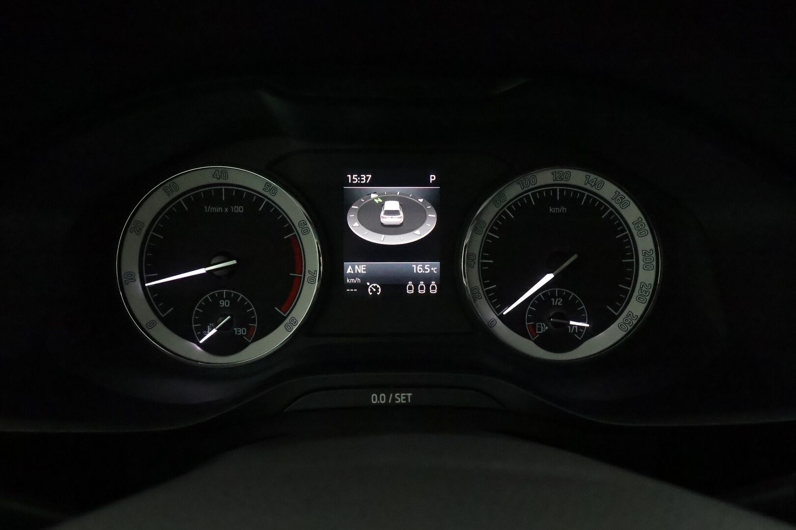 Skoda Kodiaq 2018 2,0 TSI 4x4 Style DSG 7-paik **Webasto / Canton / Adapt. vakkari / Muistipenkit / Koukku / Keyless / Apple&Android** - 3,99 % KORKOTARJOUS TÄHÄN AUTOON - 1-om. Suomi-auto / Merkkihuollettu