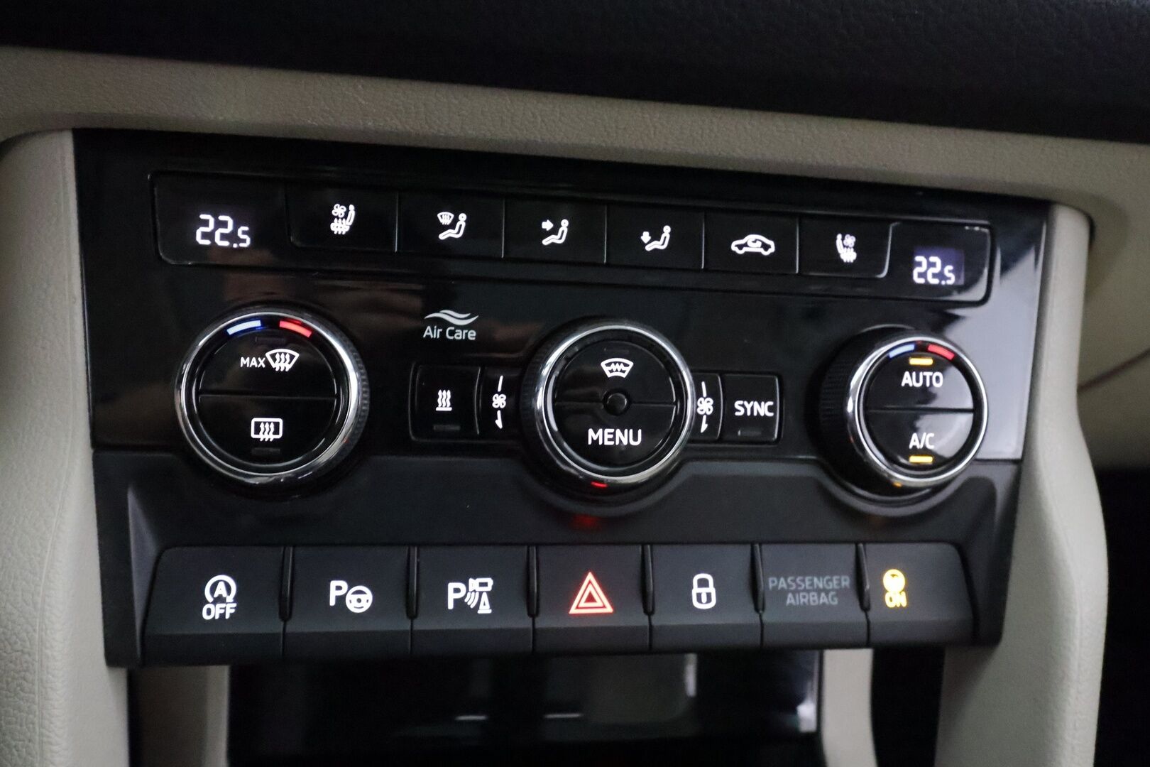 Skoda Kodiaq 2018 2,0 TSI 4x4 Exclusive DSG Autom. - | Webasto | Canton | Panorama | ACC | LED | 360 | Ilmastoidut Muistipenkit | Navi | Kaistavahti | Katveavustin | Keyless | Merkkihuollot | Kahdet renkaat | Suomi-auto |