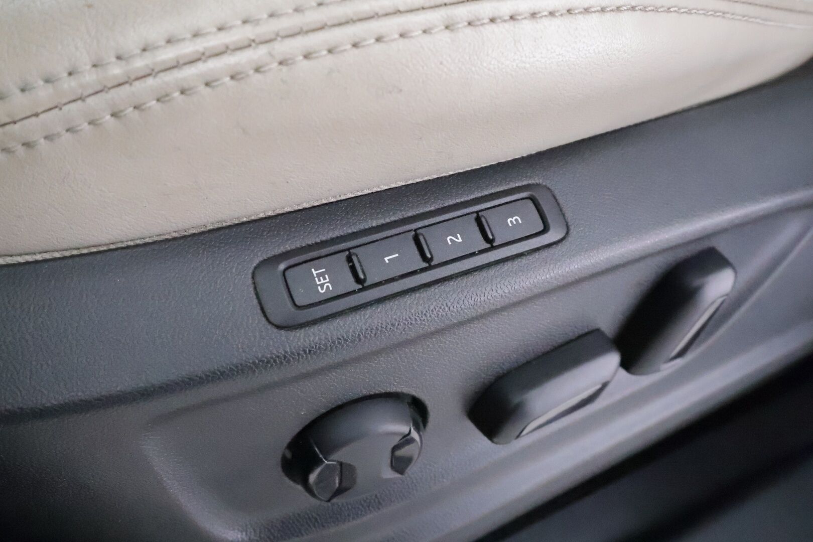 Skoda Kodiaq 2018 2,0 TSI 4x4 Exclusive DSG Autom. - | Webasto | Canton | Panorama | ACC | LED | 360 | Ilmastoidut Muistipenkit | Navi | Kaistavahti | Katveavustin | Keyless | Merkkihuollot | Kahdet renkaat | Suomi-auto |