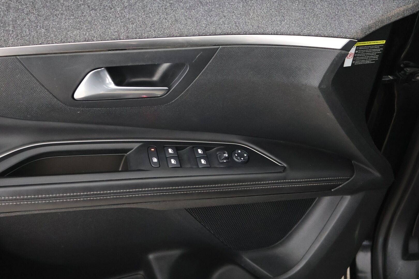 Peugeot 5008 2018 Allure PureTech 130 Aut - Full LED | Digimittaristo | BLIS | Nahkasisusta | S. Kontti | Kaistavahti | Lämm. Tuulilasi | 2x Renkaat
