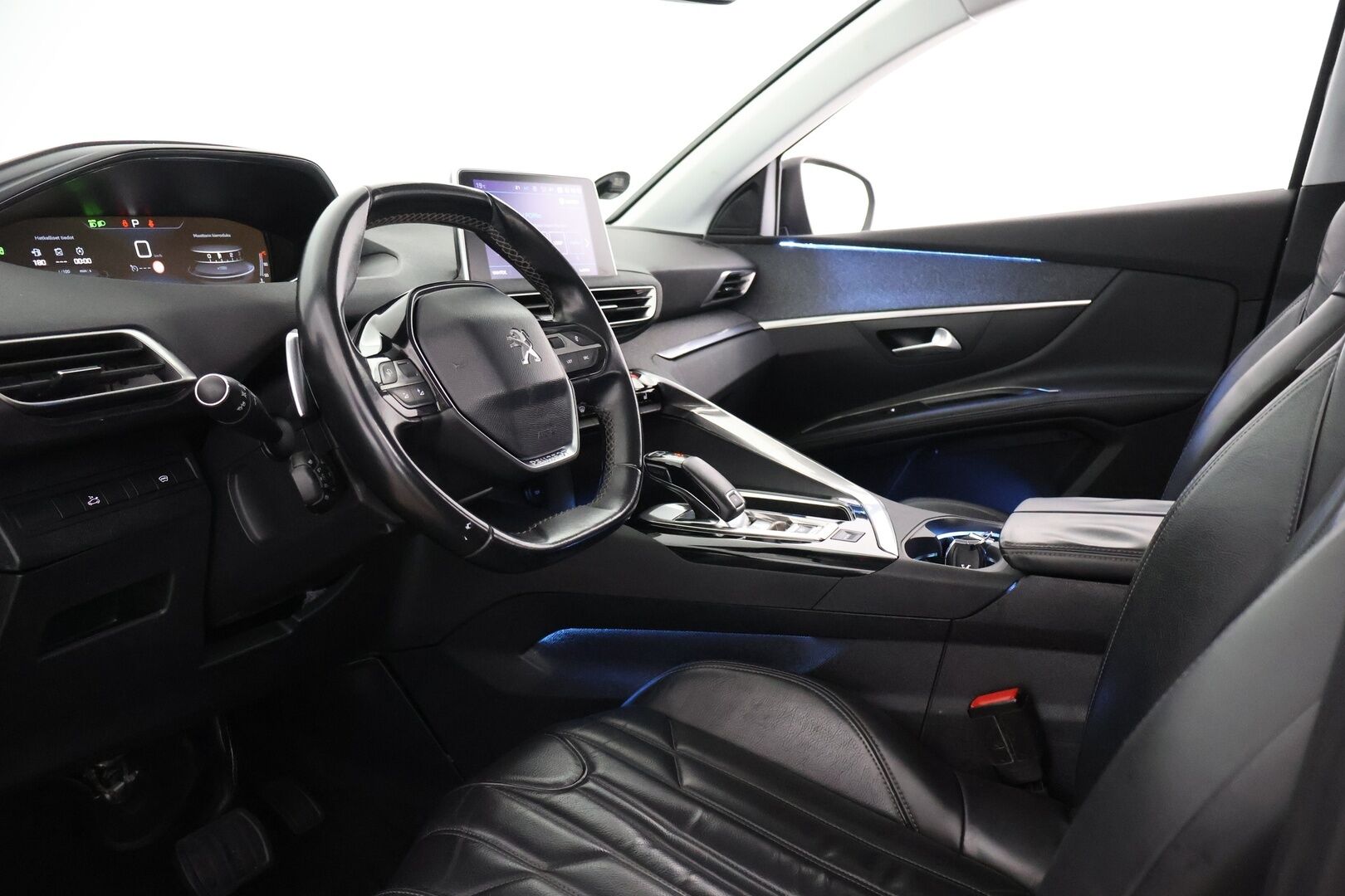 Peugeot 5008 2018 Allure PureTech 130 Aut 5p - Full LED | Digimittaristo | BLIS | Nahkasisusta | S. Kontti | Kaistavahti | Lämm. Tuulilasi | 2x Renkaat