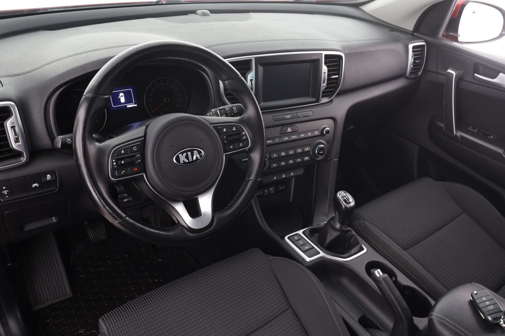 Kia Sportage 2018 1,6 ISG Urban FIFA World Cup Edition EcoDynamics - Vakkari | Bi-Xenon | Lohko / P.Kamera | Apple&Android | 2x renkaat&alumiinivanteet