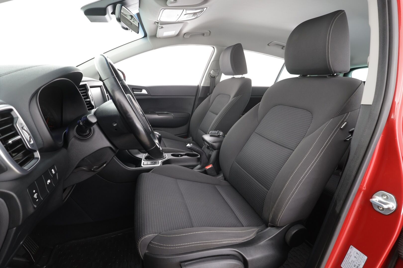 Kia Sportage 2018 1,6 ISG Urban FIFA World Cup Edition EcoDynamics * Vakkari / Bi-Xenon / Lohko / P.Kamera / Apple&Android * - Suomi-auto / Kahdet renkaat