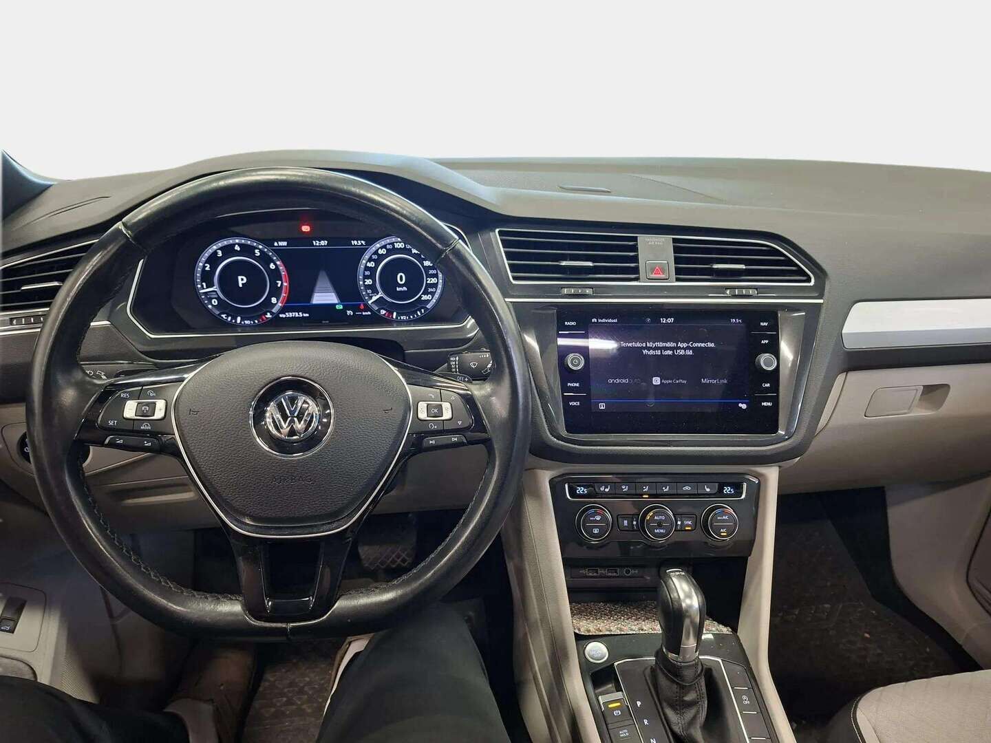 Volkswagen Tiguan 2018 Comfortline 1,4 TSI 110 kW (150 hv) 4MOTION DSG-automaatti - | 2 om. Suomi-auto | Webasto | ACC | Koukku | Panorama | Adaptiiviset Ledit | Apple & Android | Lämmitettävä ohjauspyörä | 