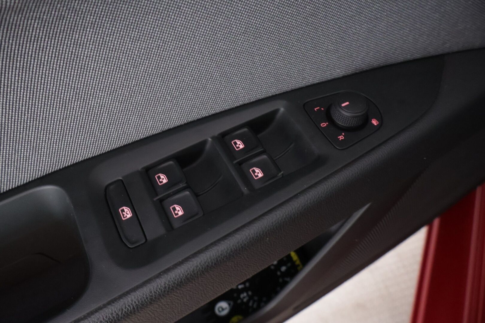 Seat Leon ST 2018 1,0 TSI 115 Ecomotive Style Business DSG Autom. ** 1.Om Suomi-auto / Lohko+sisäp / P.kamera / LED / Navi / Carplay ** - Suomen halvin Leon ST isolla kosketusnäytöllä ja peruutuskameralla suoraan ensimmäiseltä omistajalta!