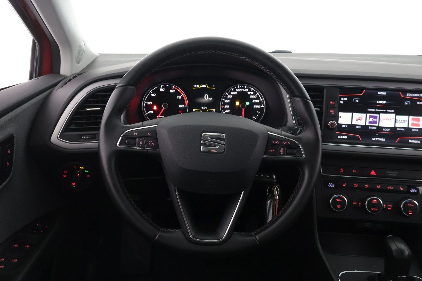 Seat Leon ST 2018 1,0 TSI 115 Ecomotive Style Business DSG Autom. ** 1.Om Suomi-auto / Lohko+sisäp / P.kamera / LED / Navi / Carplay ** - Suomen halvin Leon ST isolla kosketusnäytöllä ja peruutuskameralla suoraan ensimmäiseltä omistajalta!