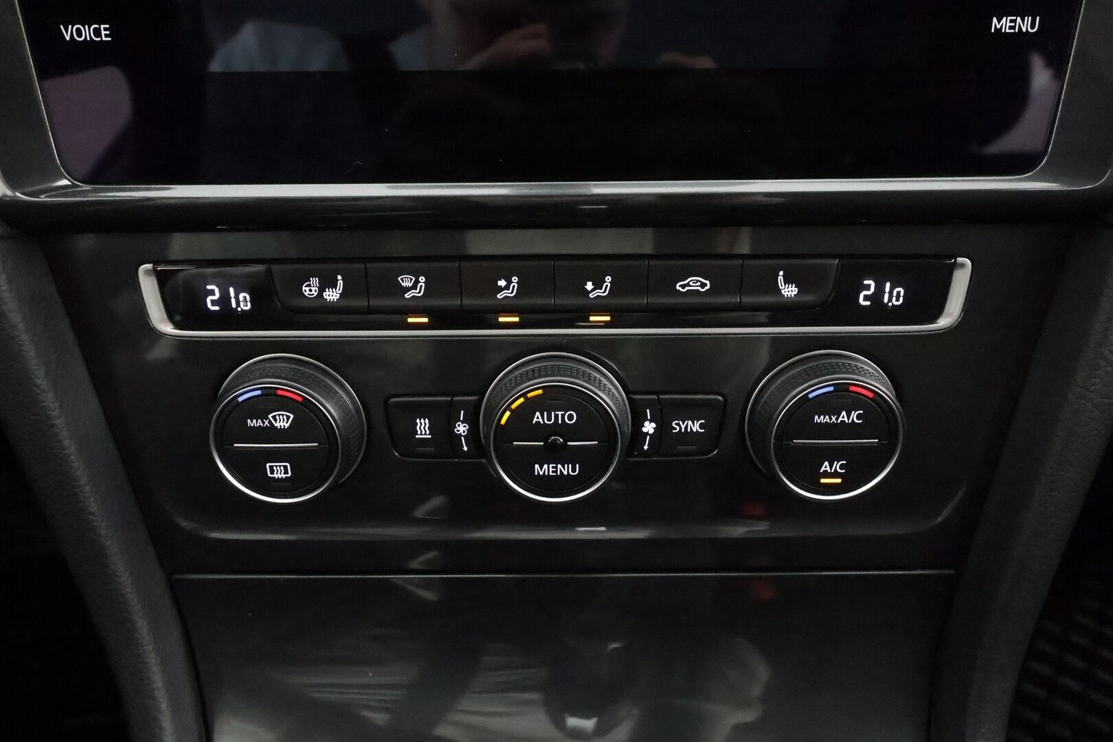 Volkswagen Golf 2018 Comfortline 1,5 TSI EVO 96 kW BLUEMOTION DSG * Webasto / ACC / LED / P.Kamera / Apple&Android * - Suomi-auto / Kahdet renkaat aluvanteilla - HULLUT AVAJAISHULINAT KORKOTARJOUS 3,29 %