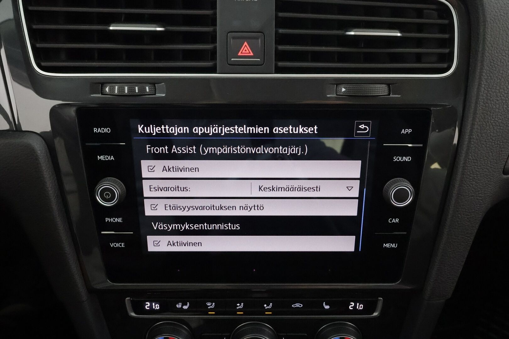 Volkswagen Golf 2018 Comfortline 1,5 TSI EVO 96 kW BLUEMOTION DSG * Webasto / ACC / LED / P.Kamera / Apple&Android * - Suomi-auto / Kahdet renkaat aluvanteilla - HULLUT AVAJAISHULINAT KORKOTARJOUS 3,29 %