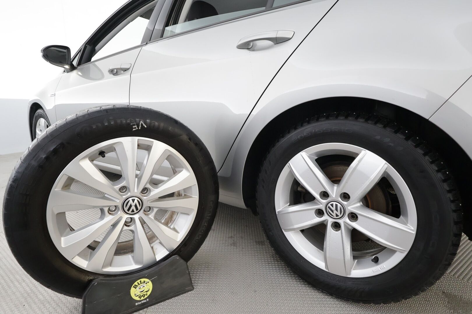Volkswagen Golf 2018 Comfortline 1,5 TSI EVO 96 kW BLUEMOTION DSG * Webasto / ACC / LED / P.Kamera / Apple&Android * - Suomi-auto / Kahdet renkaat aluvanteilla
