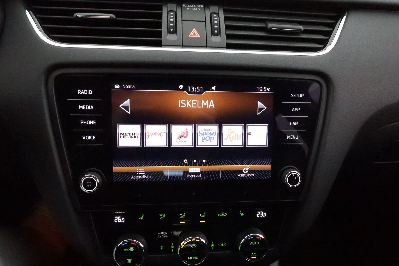 Skoda Octavia 2018 Combi 2,0 TDI 184 4x4 RS DSG  **Webasto / ACC / LED / Canton / P.Kamera / Navi / Katveavustin / KeylessGO** - Suomi-auto / Kahdet Renkaat