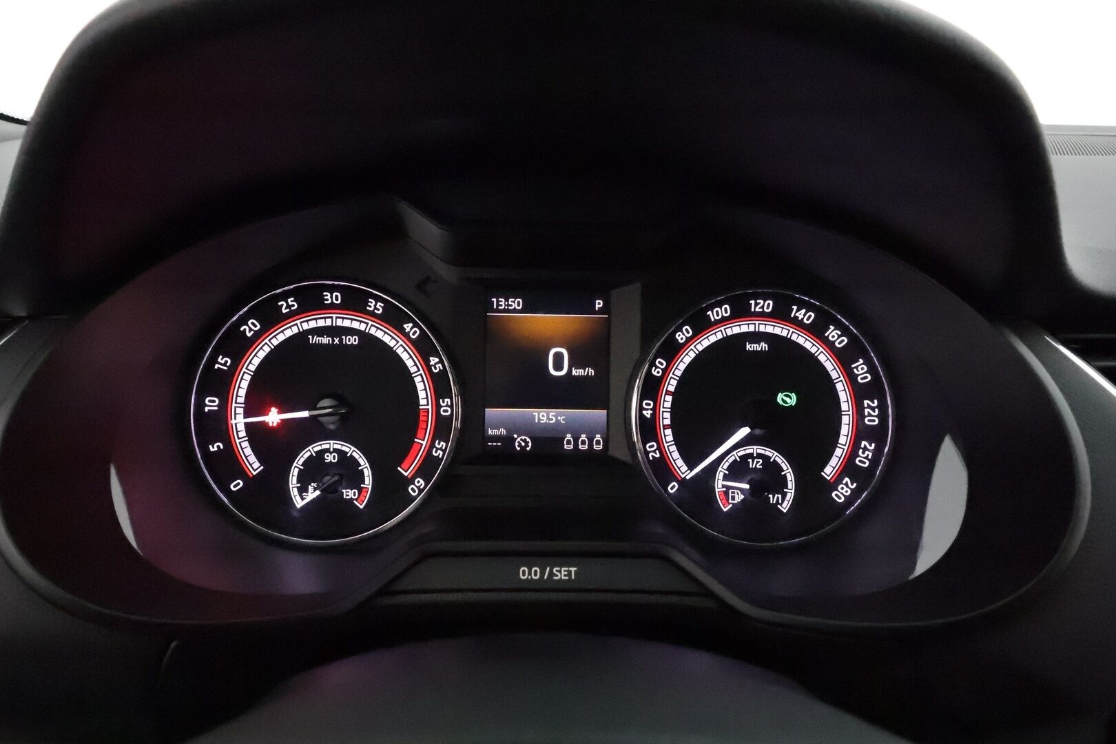 Skoda Octavia 2018 Combi 2,0 TDI 184 4x4 RS DSG  **Webasto / ACC / LED / Canton / P.Kamera / Navi / Katveavustin / KeylessGO** - Suomi-auto / Kahdet Renkaat