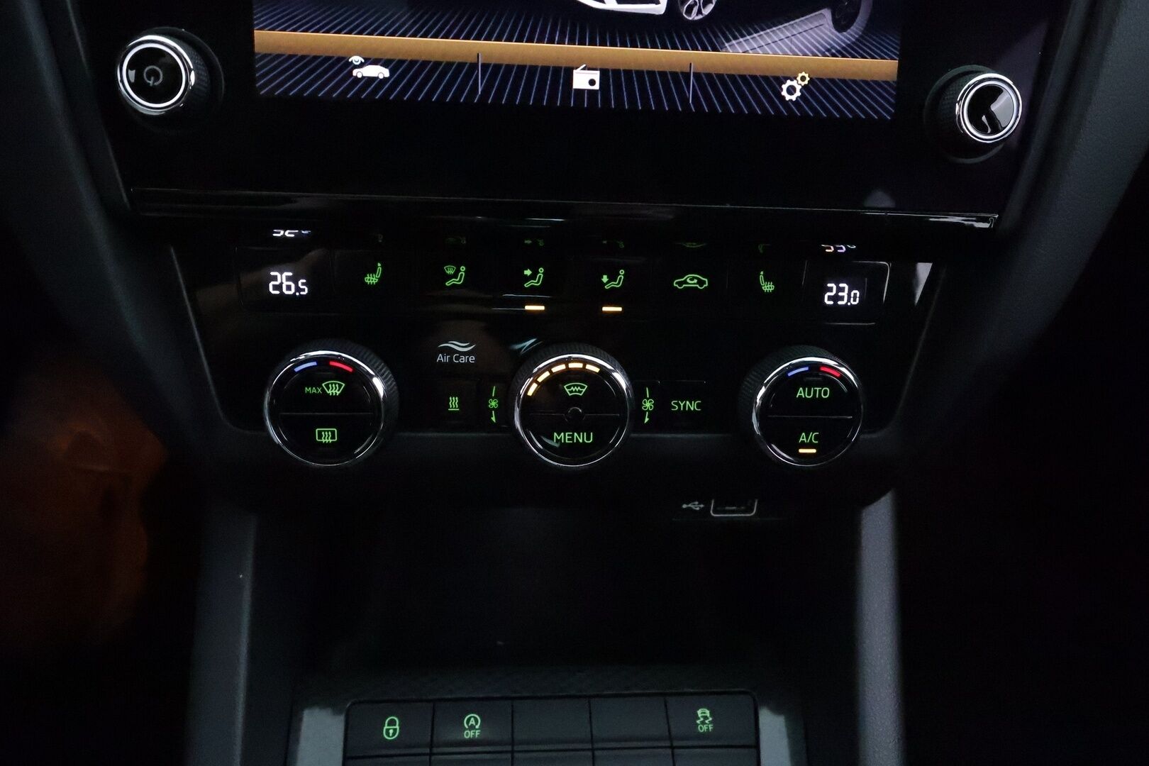 Skoda Octavia 2018 Combi 2,0 TDI 184 4x4 RS DSG  **Webasto / ACC / LED / Canton / P.Kamera / Navi / Katveavustin / KeylessGO** - Suomi-auto / Kahdet Renkaat
