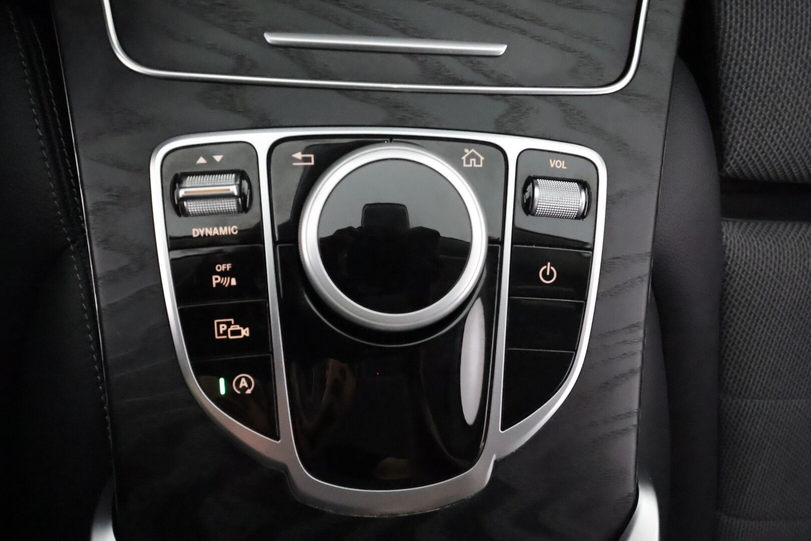 Mercedes-Benz C 2018 220 d 4Matic T A Business AMG **Multibeam-LED / P.Kamera / Sporttipenkit / Navi / Vakkari / Apple&Android** - Suomi-auto / Sisätilanlämmitin / 2x Renkaat