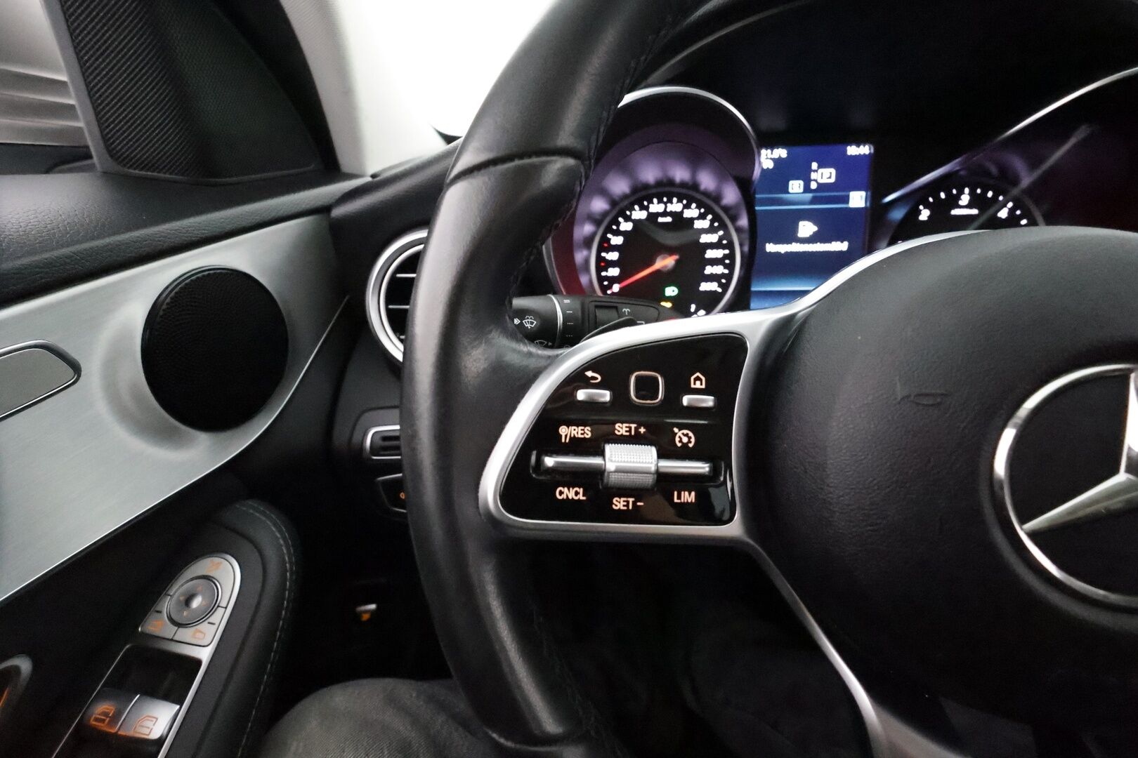 Mercedes-Benz C 2018 220 d 4Matic T A Business AMG **Multibeam-LED / P.Kamera / Sporttipenkit / Navi / Vakkari / Apple&Android** - Suomi-auto / Sisätilanlämmitin / 2x Renkaat