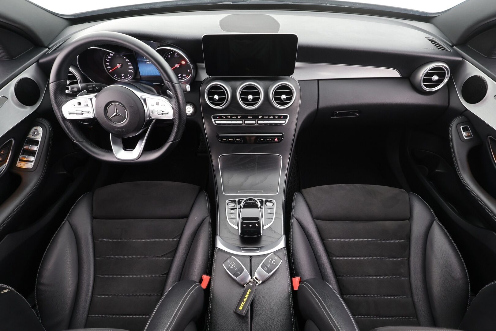 Mercedes-Benz C 2019 220 d 4Matic T A Business AMG * Vakkari / P.kamera / Multibeam / Navi / Koukku / Sporttipenkit * - Suomi-auto / Kahdet renkaat aluvanteilla - HULLUT VÄLIPÄIVÄT KORKOTARJOUS 2,49%