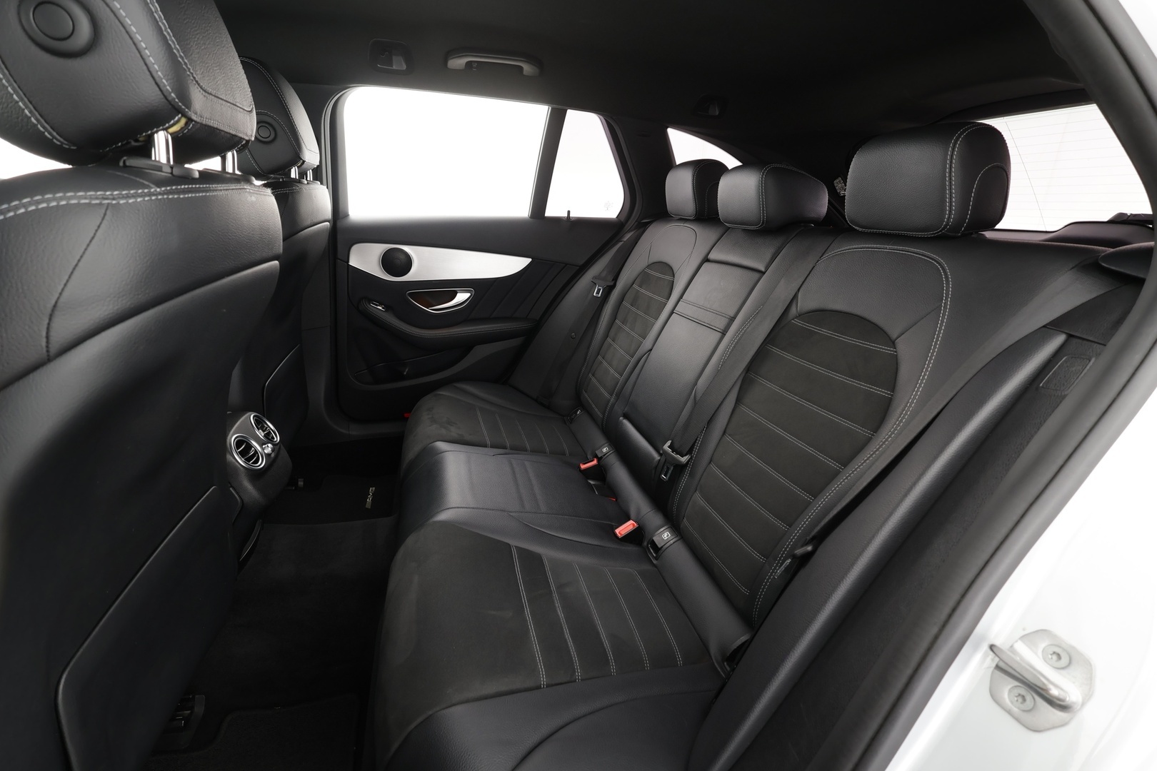 Mercedes-Benz C 2019 220 d 4Matic T A Business AMG * Vakkari / P.kamera / Multibeam / Navi / Koukku / Sporttipenkit * - Suomi-auto / Kahdet renkaat aluvanteilla 