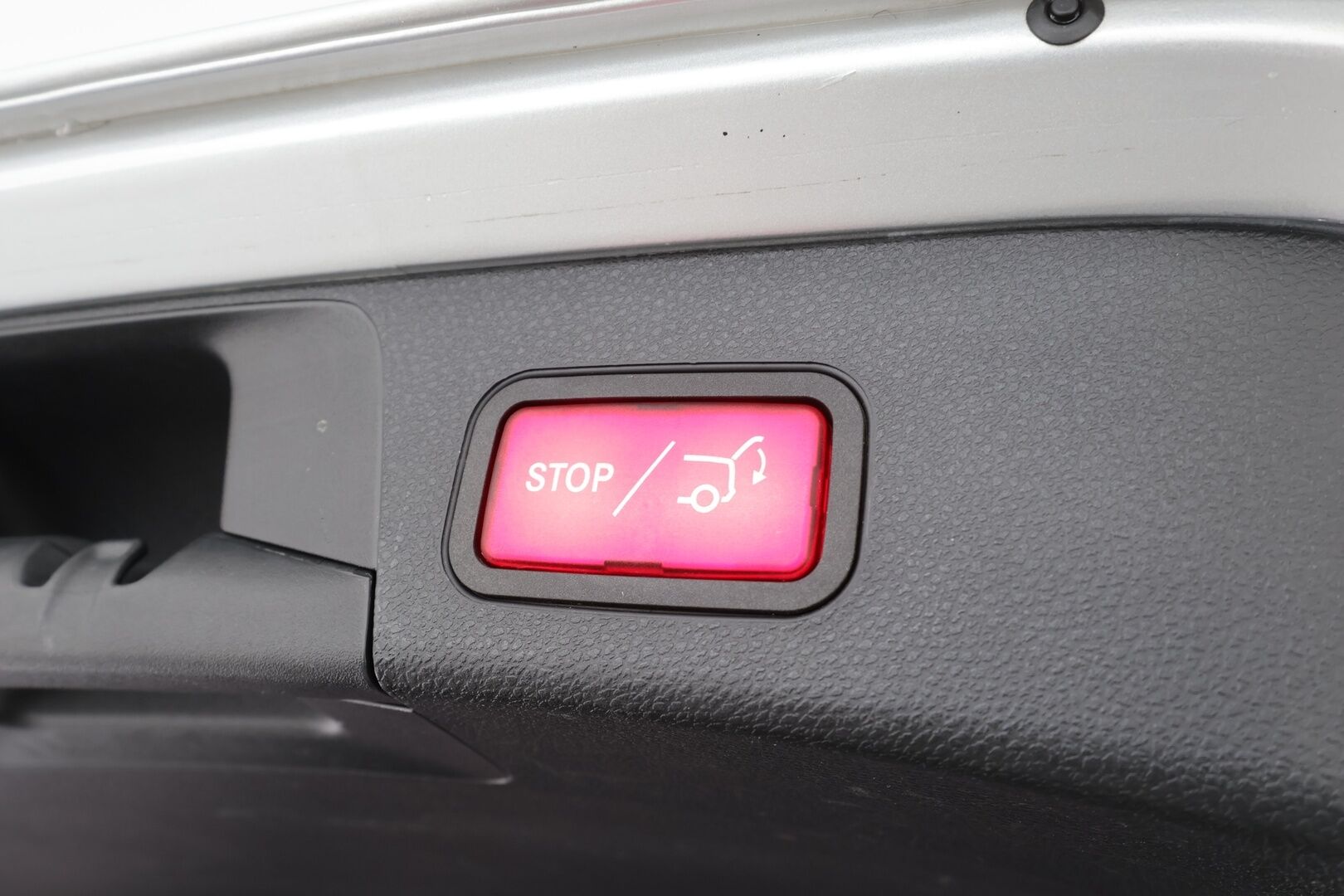 Mercedes-Benz C 2019 220 d 4Matic T A Business AMG * Vakkari / P.kamera / Multibeam / Navi / Koukku / Sporttipenkit * - Suomi-auto / Kahdet renkaat aluvanteilla 