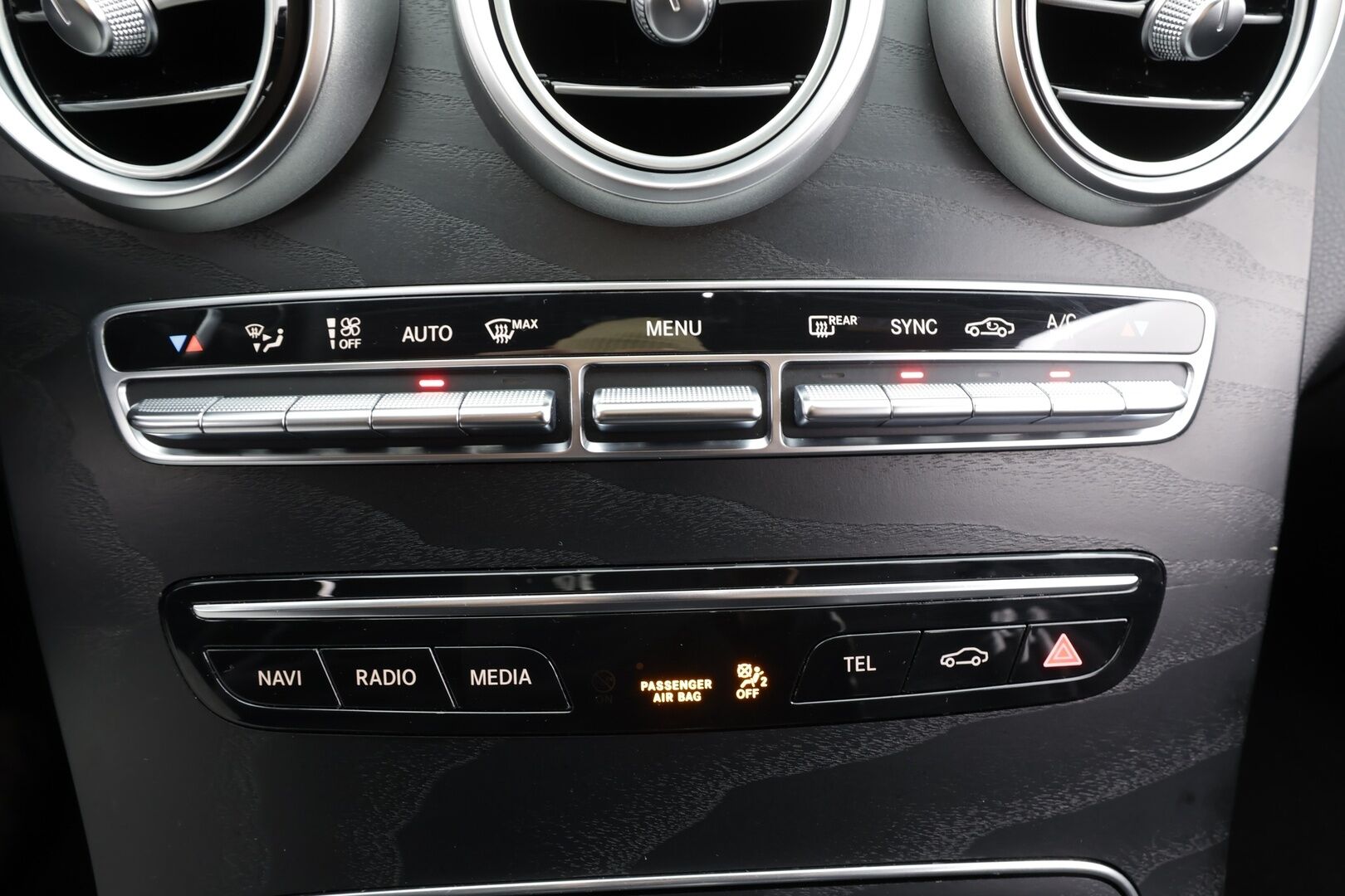 Mercedes-Benz C 2019 220 d 4Matic T A Business AMG * Vakkari / P.kamera / Multibeam / Navi / Koukku / Sporttipenkit * - Suomi-auto / Kahdet renkaat aluvanteilla - HULLUT VÄLIPÄIVÄT KORKOTARJOUS 2,49%