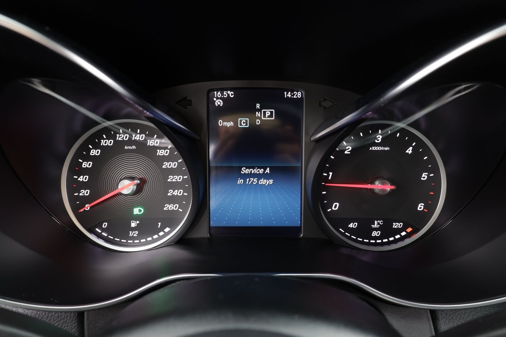 Mercedes-Benz C 2019 220 d 4Matic T A Business AMG * Vakkari / P.kamera / Multibeam / Navi / Koukku / Sporttipenkit * - Suomi-auto / Kahdet renkaat aluvanteilla - HULLUT VÄLIPÄIVÄT KORKOTARJOUS 2,49%