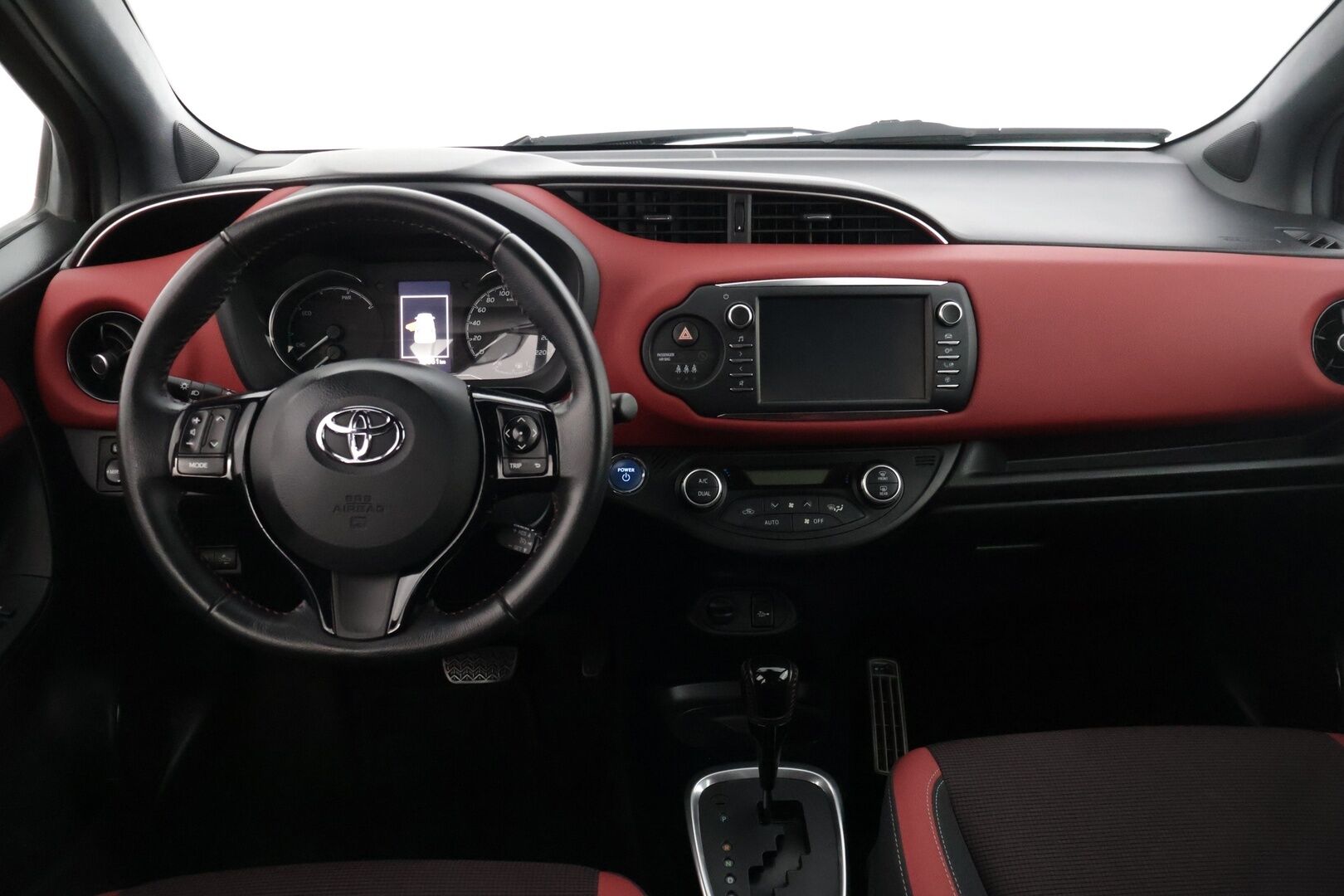 Toyota Yaris 2018 1,5 Hybrid Red Style 5ov * Lohkolämmitin / P-kamera / Vakkari / Navi / Kaistavahti * - * Suomi-auto / Kahdet renkaat alumiinivanteilla *