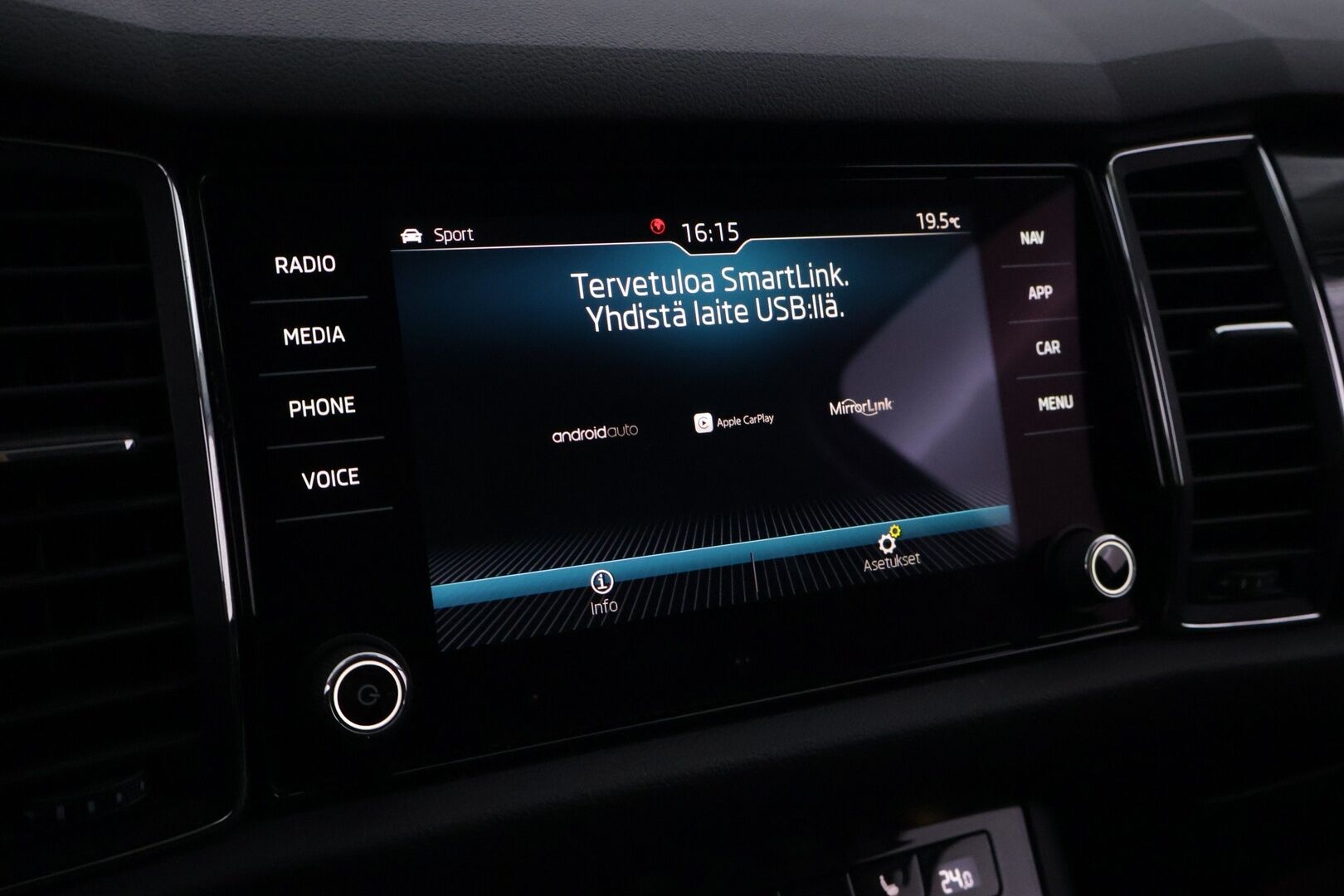 Skoda Kodiaq 2018 2,0 TSI 4x4 Style DSG Autom. - | Webasto | ACC | Canton | 7-paik. | P-Kamera | S-Koukku | LED | Muistinahat | Juuri huollettu ja leimattu | 
