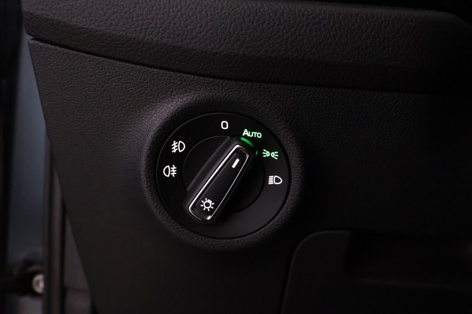 Skoda Kodiaq 2018 2,0 TSI 4x4 Style DSG Autom. - | Webasto | ACC | Canton | 7-paik. | P-Kamera | S-Koukku | LED | Muistinahat | Juuri huollettu ja leimattu | 