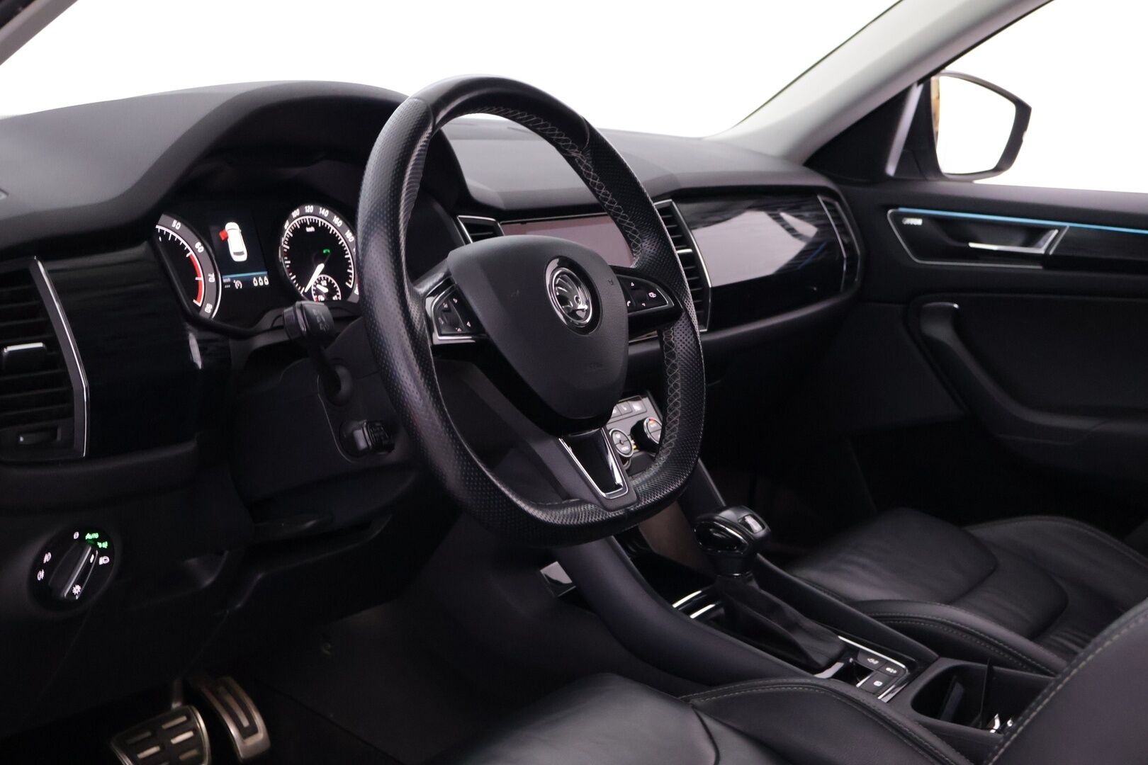 Skoda Kodiaq 2018 2,0 TSI 4x4 Style DSG Autom. - | Webasto | ACC | Canton | 7-paik. | P-Kamera | S-Koukku | LED | Muistinahat | Juuri huollettu ja leimattu | 