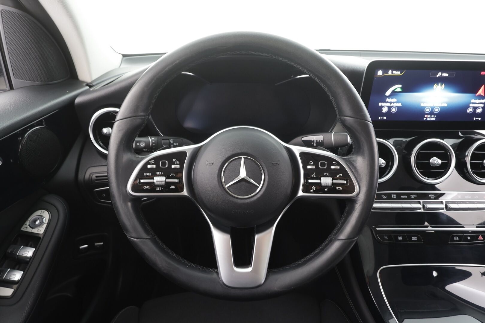 Mercedes-Benz GLC 2020 300 e 4MATIC A Business EQ Power - Distronic pro | Koukku | P.kamera | Sporttipenkit | Navi | LED | Facelift | Suomiauto | Juuri huollettu