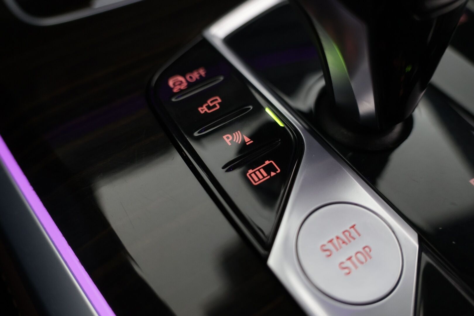 BMW X5 2020 G05 xDrive45e A M-Sport Individual ** ACC / H/K / Laser / Ilmastoidut Muistinahat / 360° / HUD / Panorama / Koukku / Ilma-alusta - ** Suomi-auto / 4-alue ilmastointi / Merino-nahat ** - HULLUT AVAJAISHULINAT KORKOTARJOUS 3,29 %