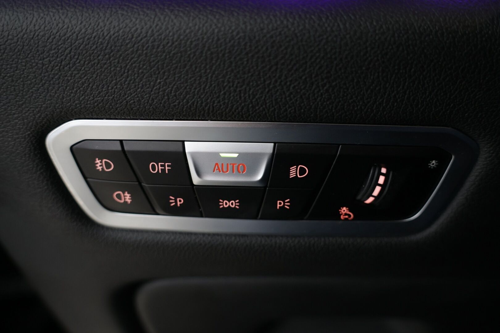 BMW X5 2020 G05 xDrive45e A M-Sport Individual ** ACC / H/K / Laser / Ilmastoidut Muistinahat / 360° / HUD / Panorama / Koukku / Ilma-alusta - ** Suomi-auto / 4-alue ilmastointi / Merino-nahat ** - HULLUT AVAJAISHULINAT KORKOTARJOUS 3,29 %